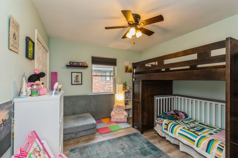 PINEWOOD ESTATES - Residential