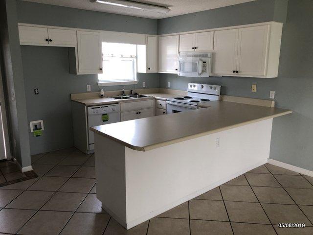 SUMMERLAKE T/H - Residential