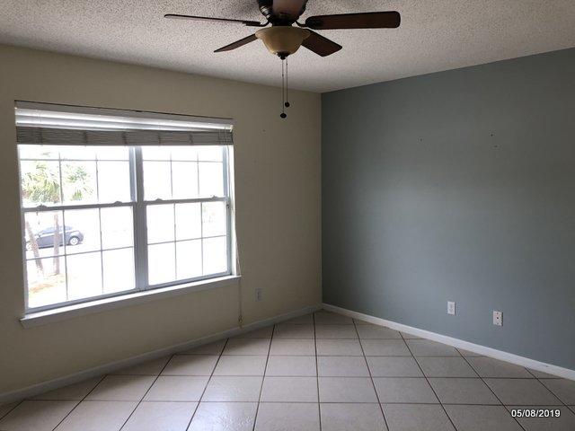 SUMMERLAKE T/H - Residential