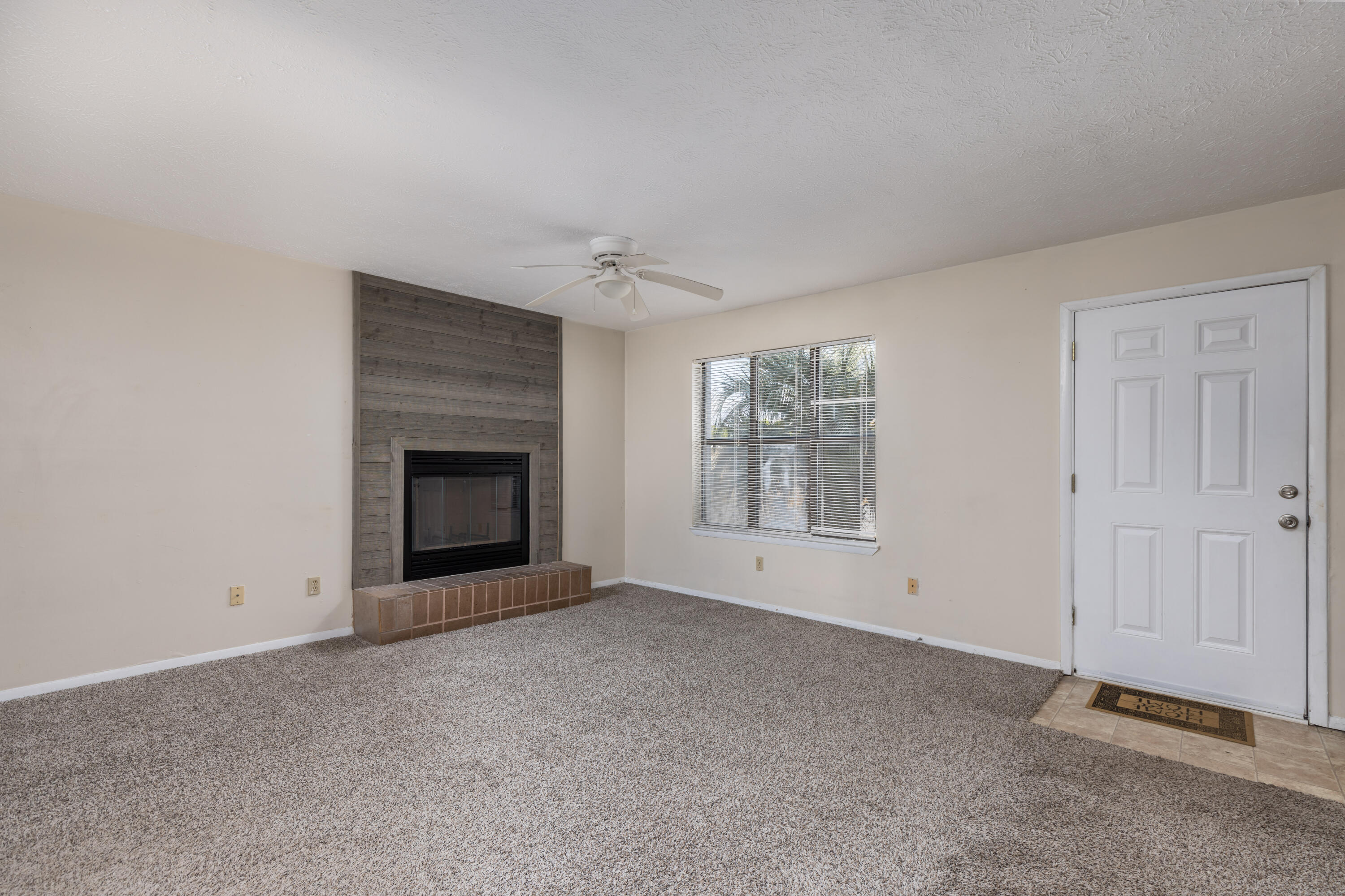 HOLIDAY BEACH - Residential