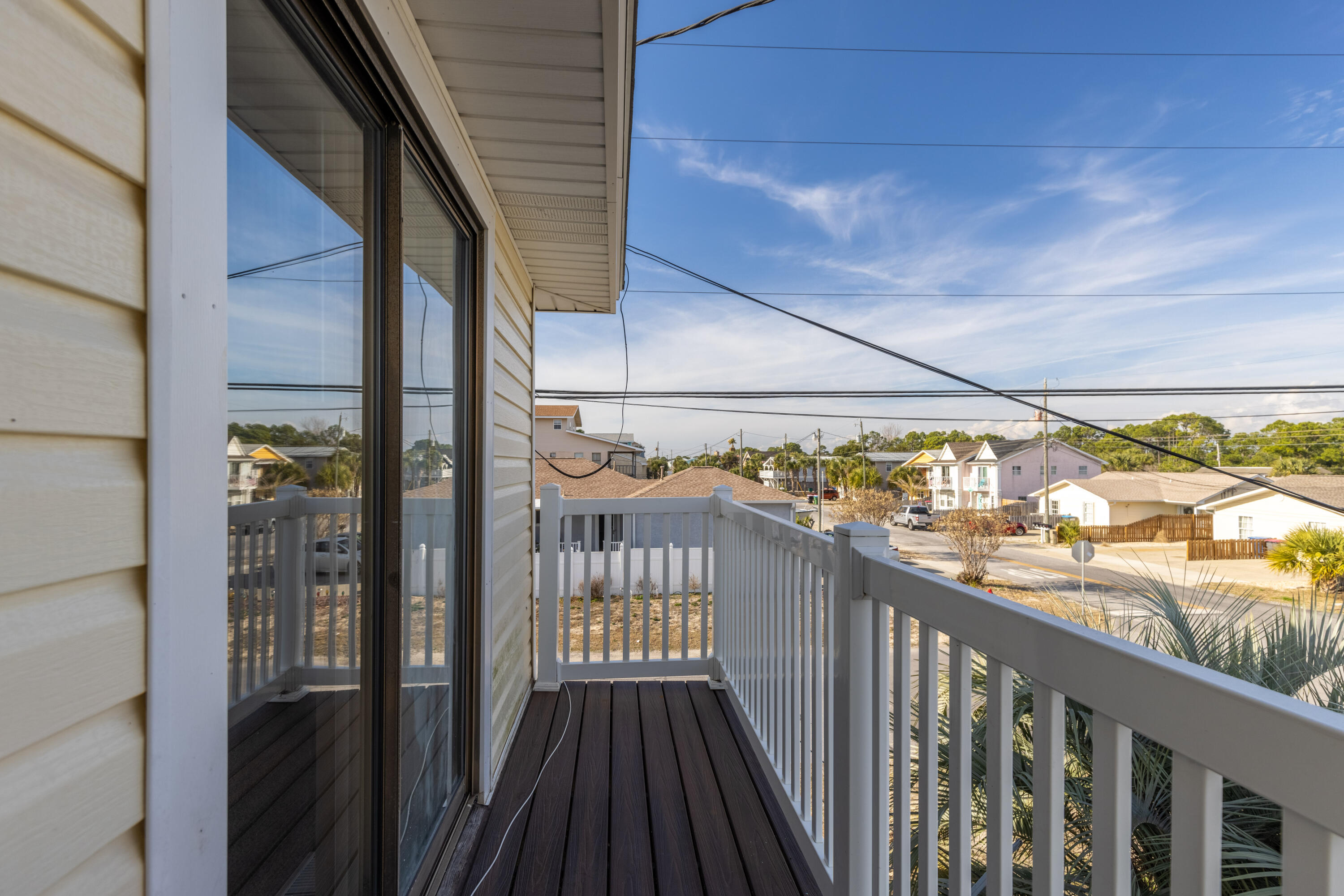 HOLIDAY BEACH - Residential