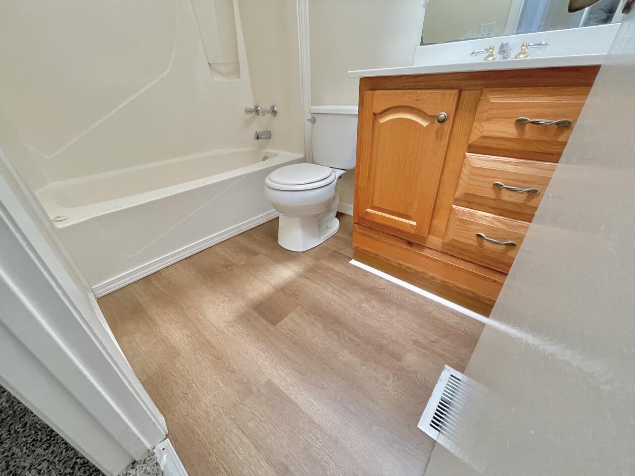 HOLIDAY BEACH - Residential