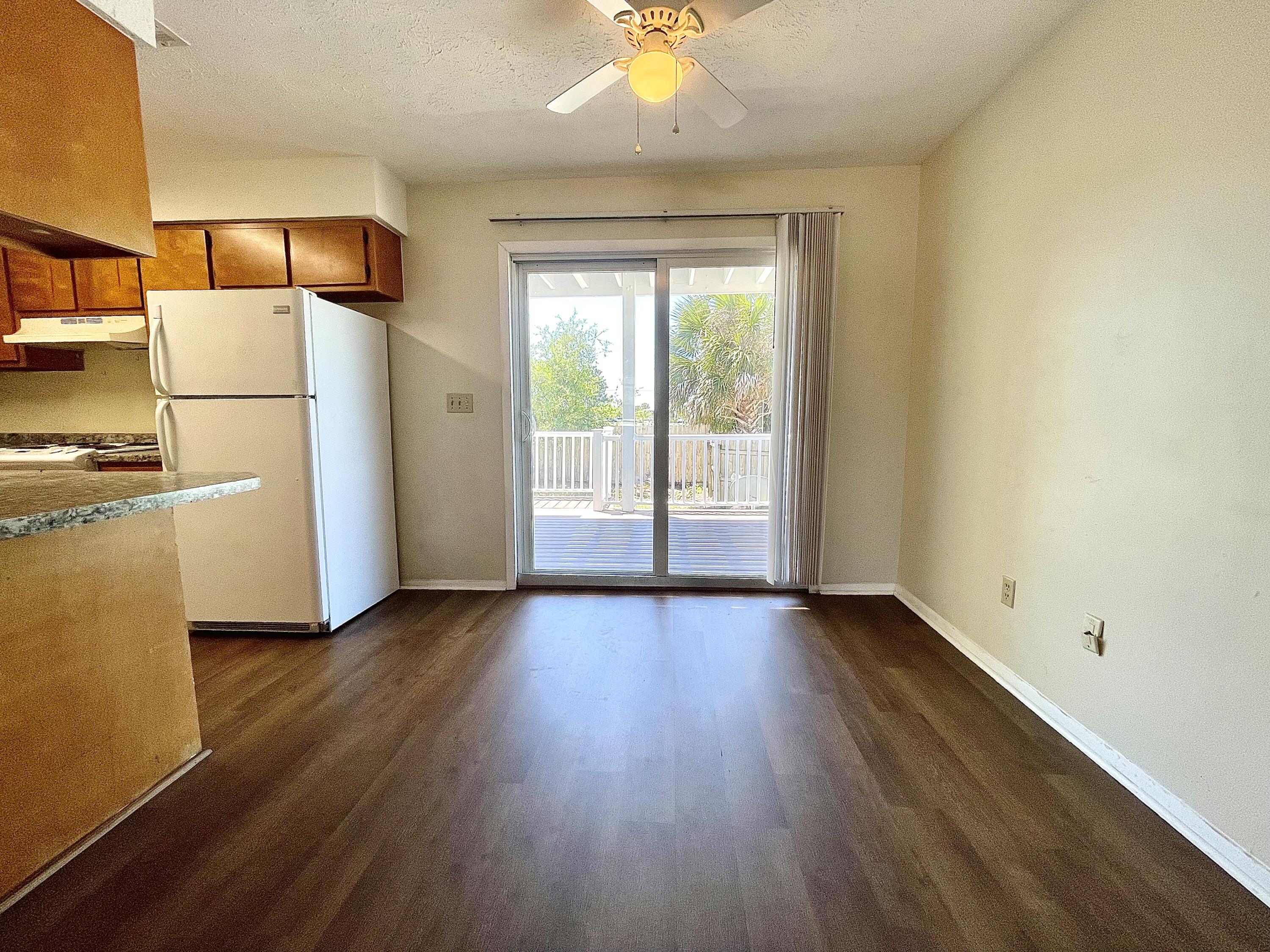 HOLIDAY BEACH - Residential