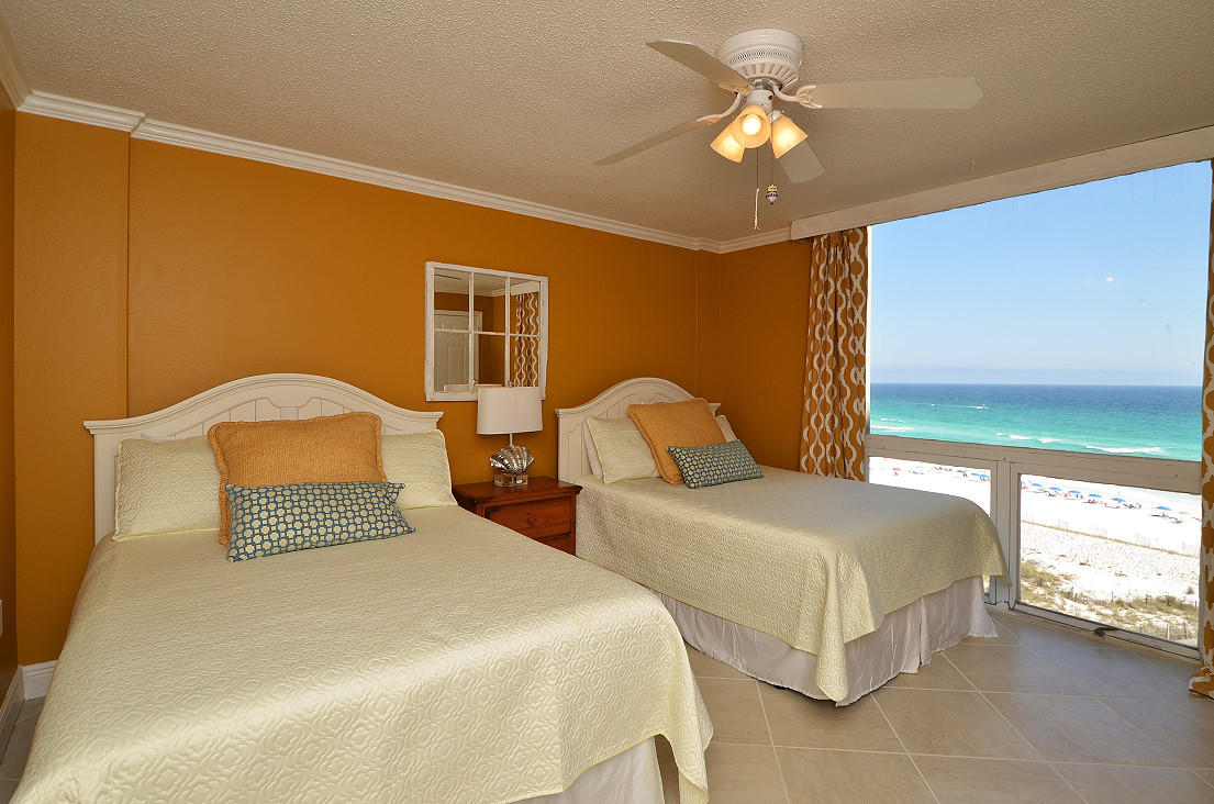 SHORELINE TOWERS 1 - Residential