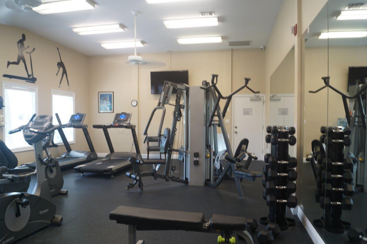 SHORELINE TOWERS 1 - Residential