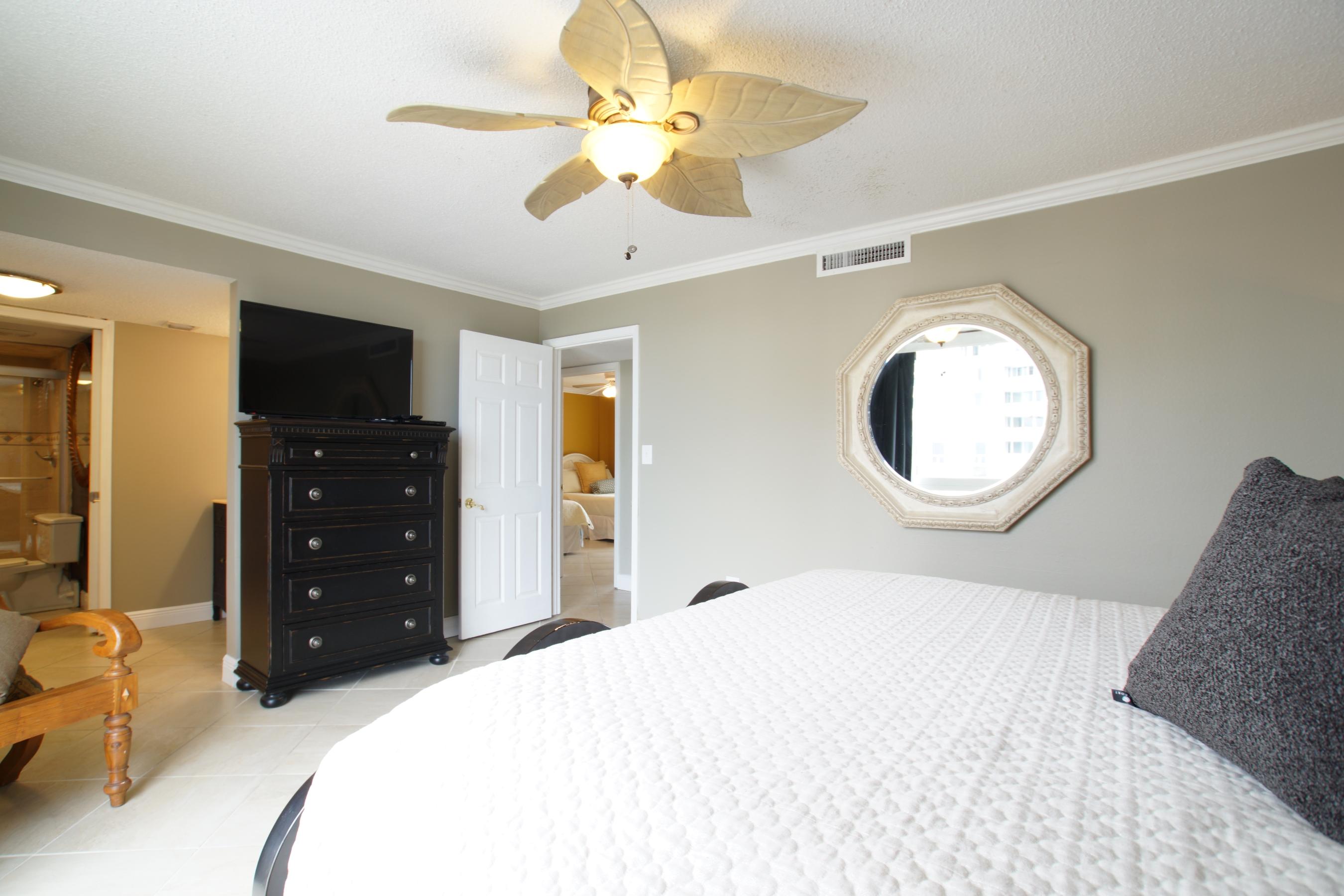 SHORELINE TOWERS 1 - Residential