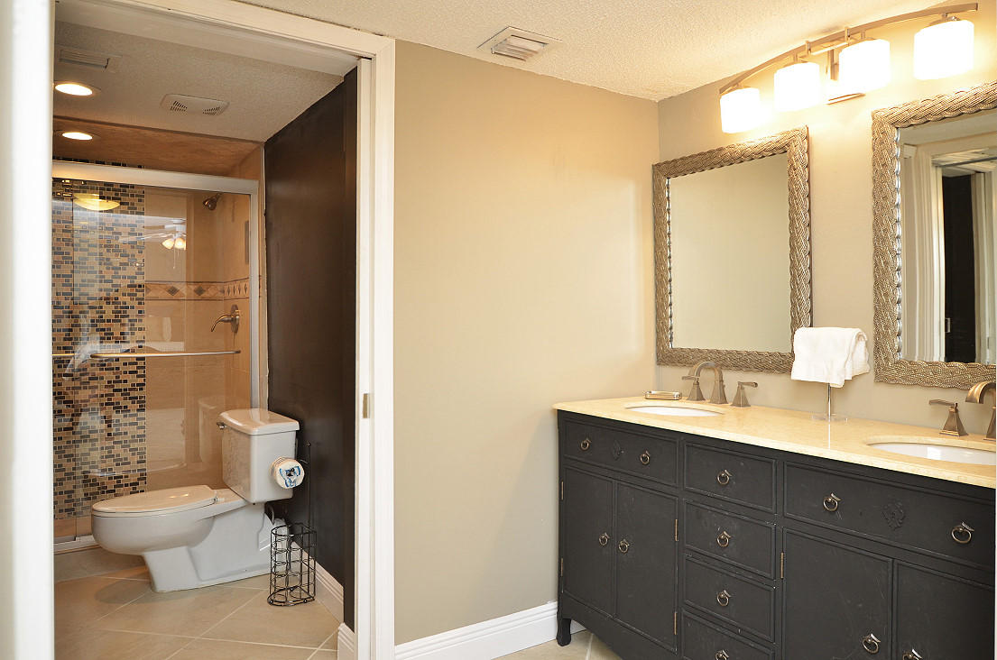 SHORELINE TOWERS 1 - Residential