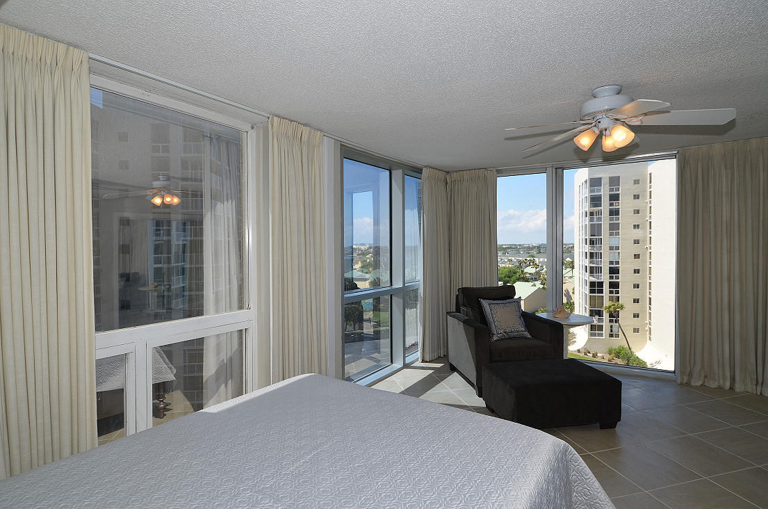 SHORELINE TOWERS 1 - Residential