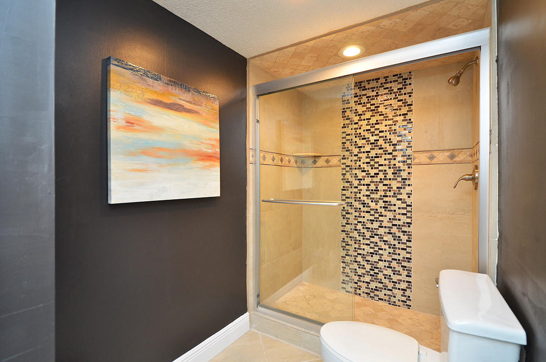 SHORELINE TOWERS 1 - Residential