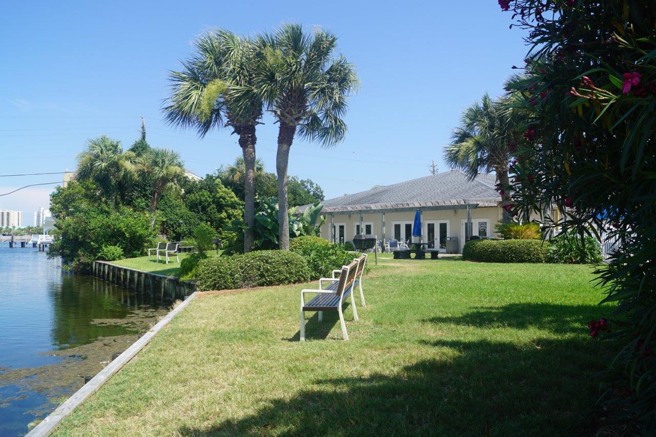 SHORELINE TOWERS 1 - Residential