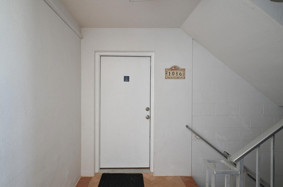 SHORELINE TOWERS 1 - Residential