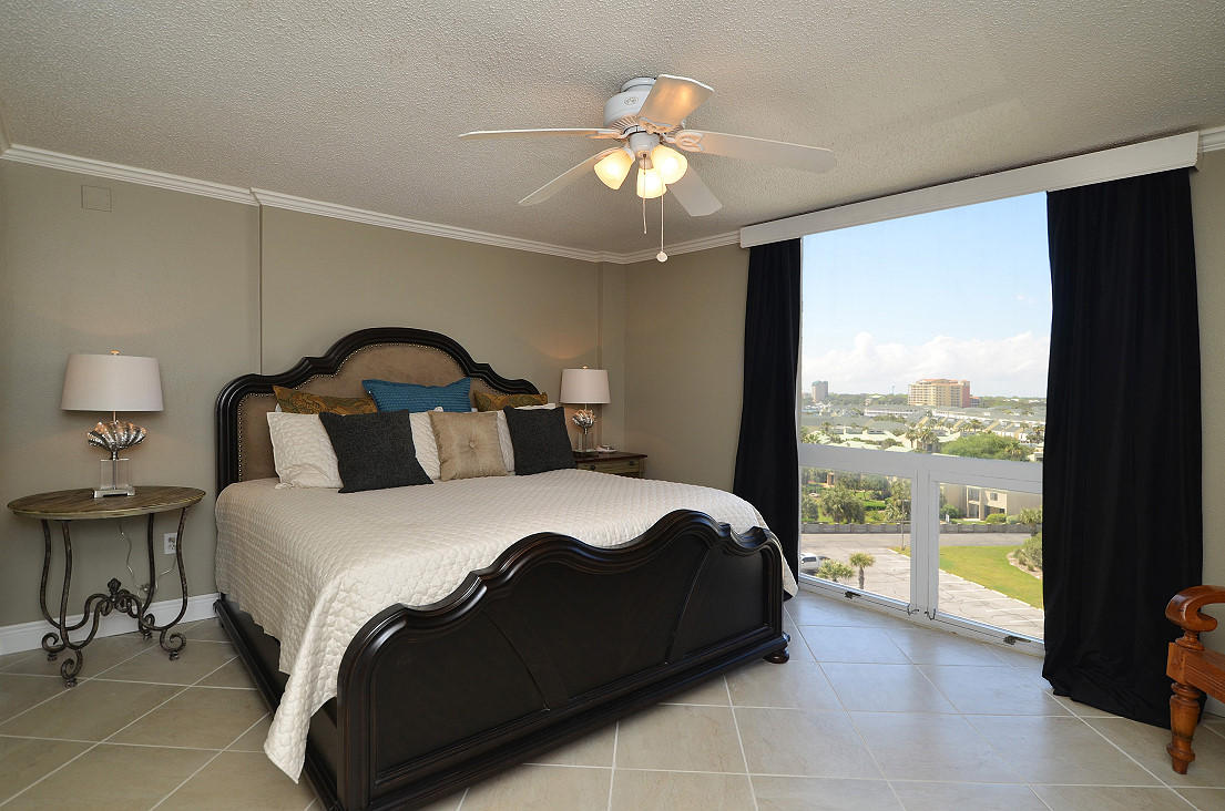 SHORELINE TOWERS 1 - Residential