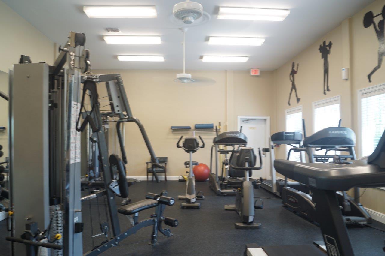 SHORELINE TOWERS 1 - Residential