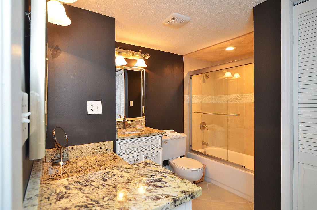 SHORELINE TOWERS 1 - Residential