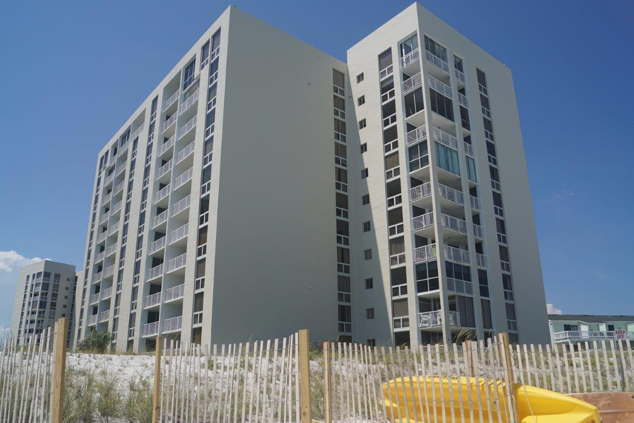 SHORELINE TOWERS 1 - Residential