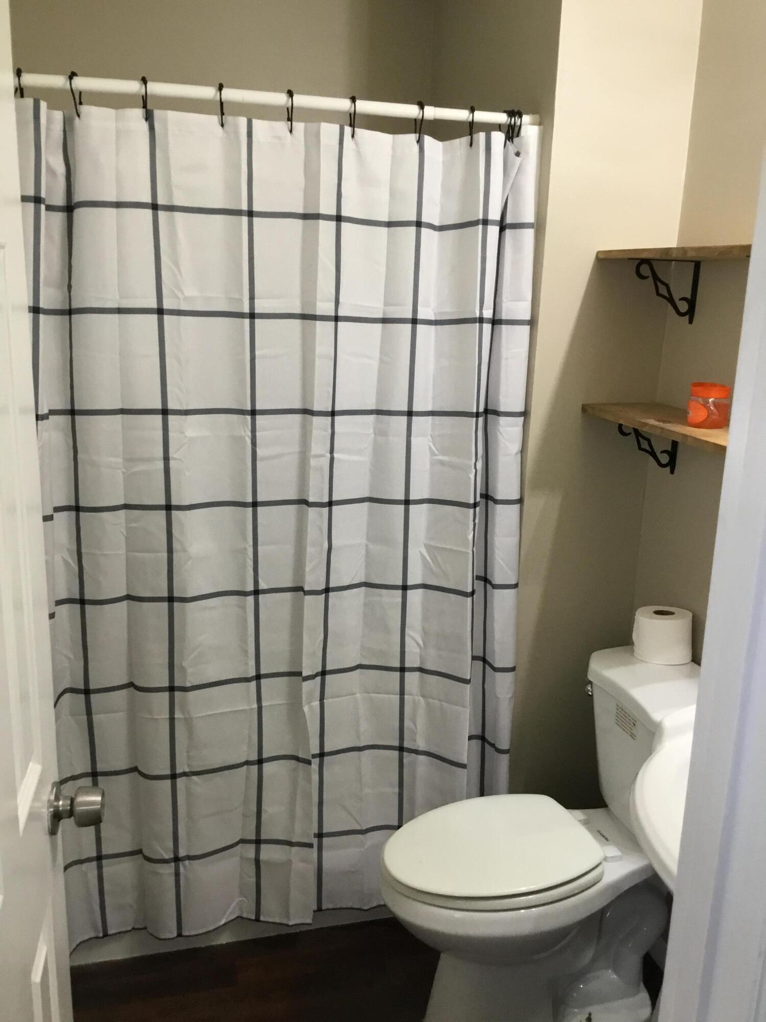 CRESTVIEW (231100.00) - Residential