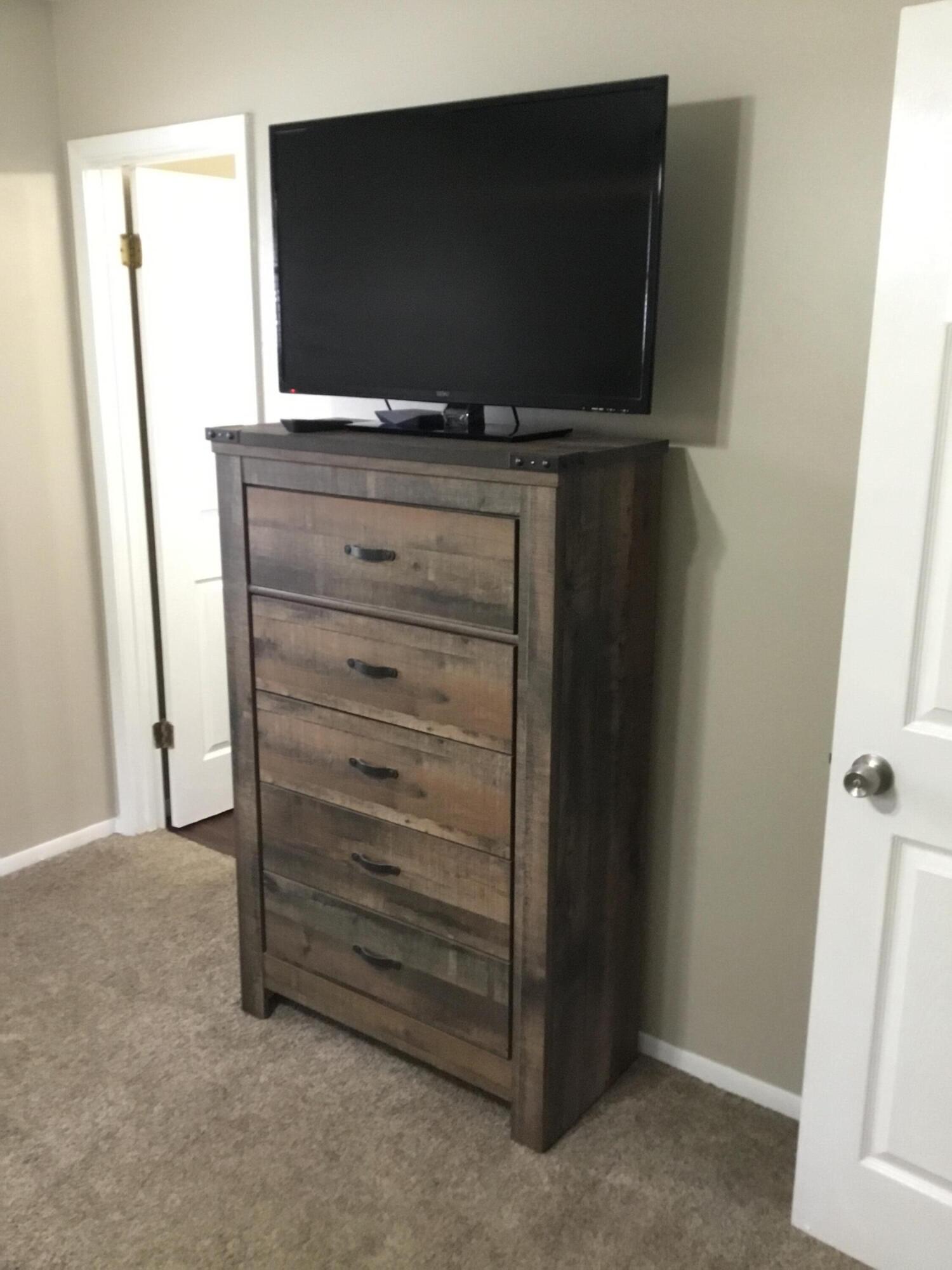 CRESTVIEW (231100.00) - Residential