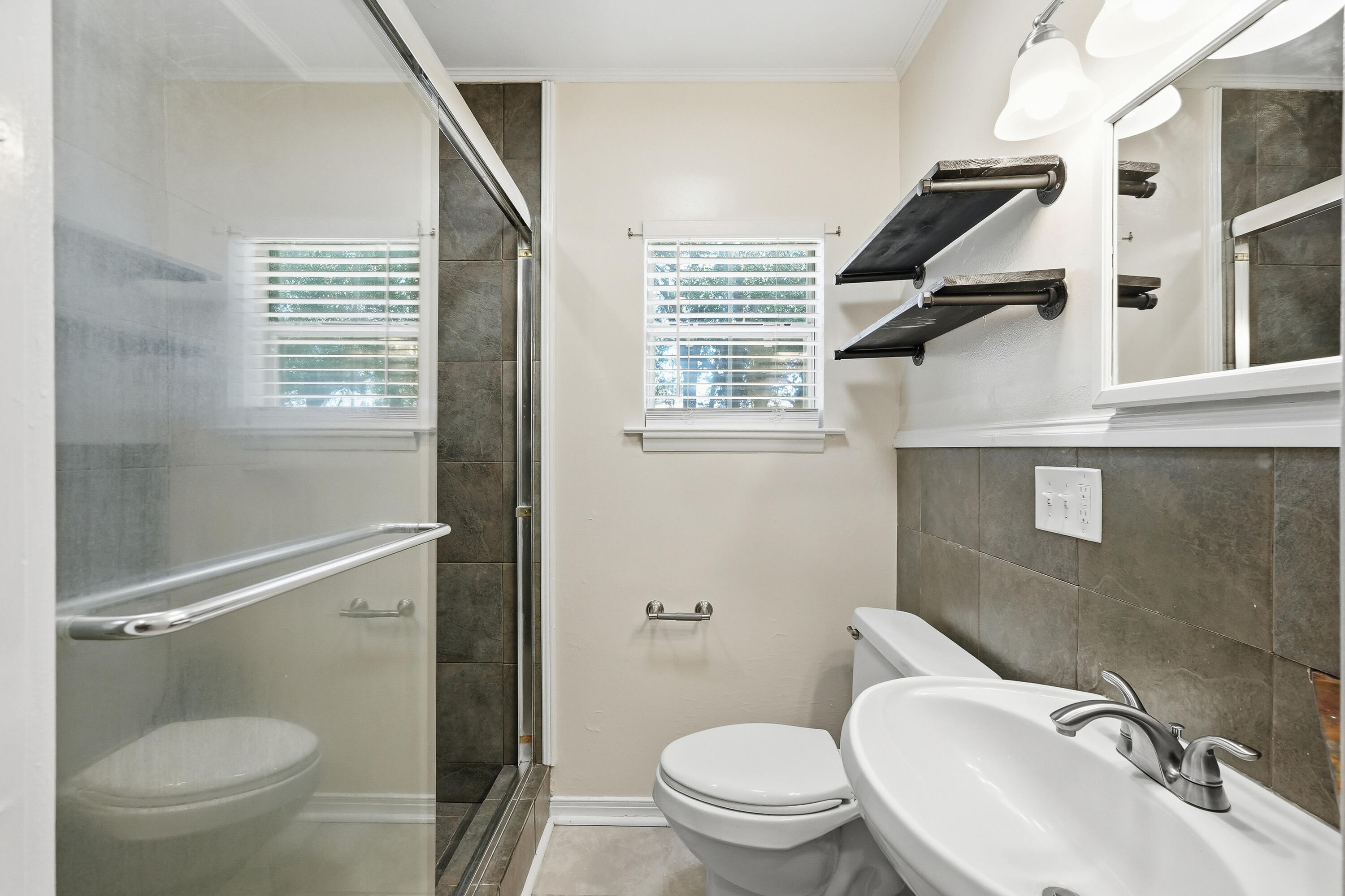 SPRINGDALE - Residential Lease