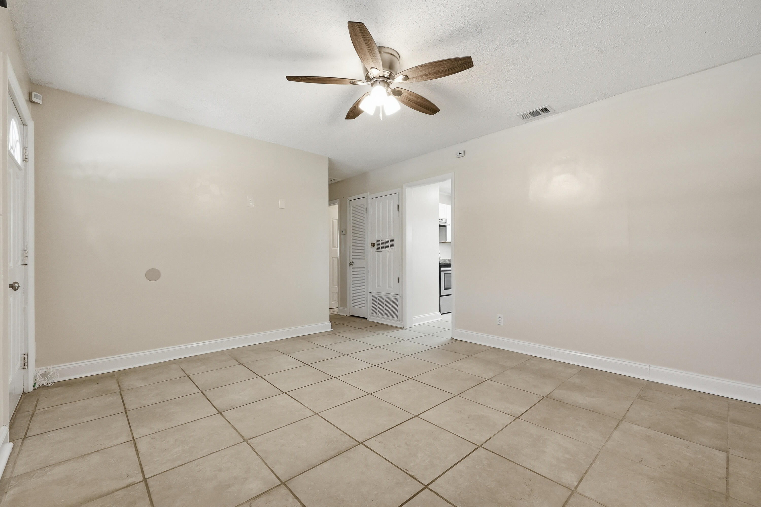 SPRINGDALE - Residential Lease