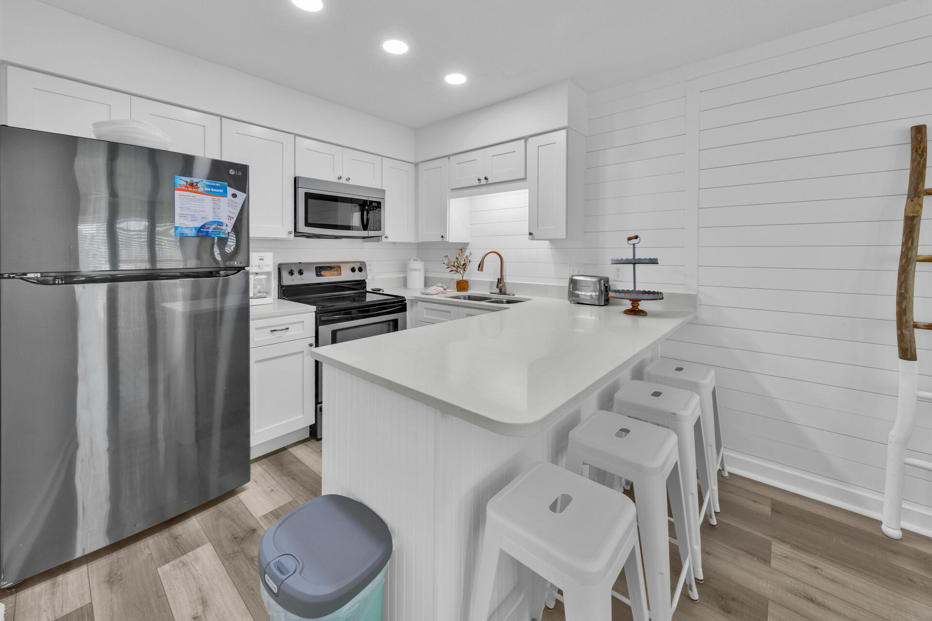 SOUTHWIND 2 CONDO - Residential