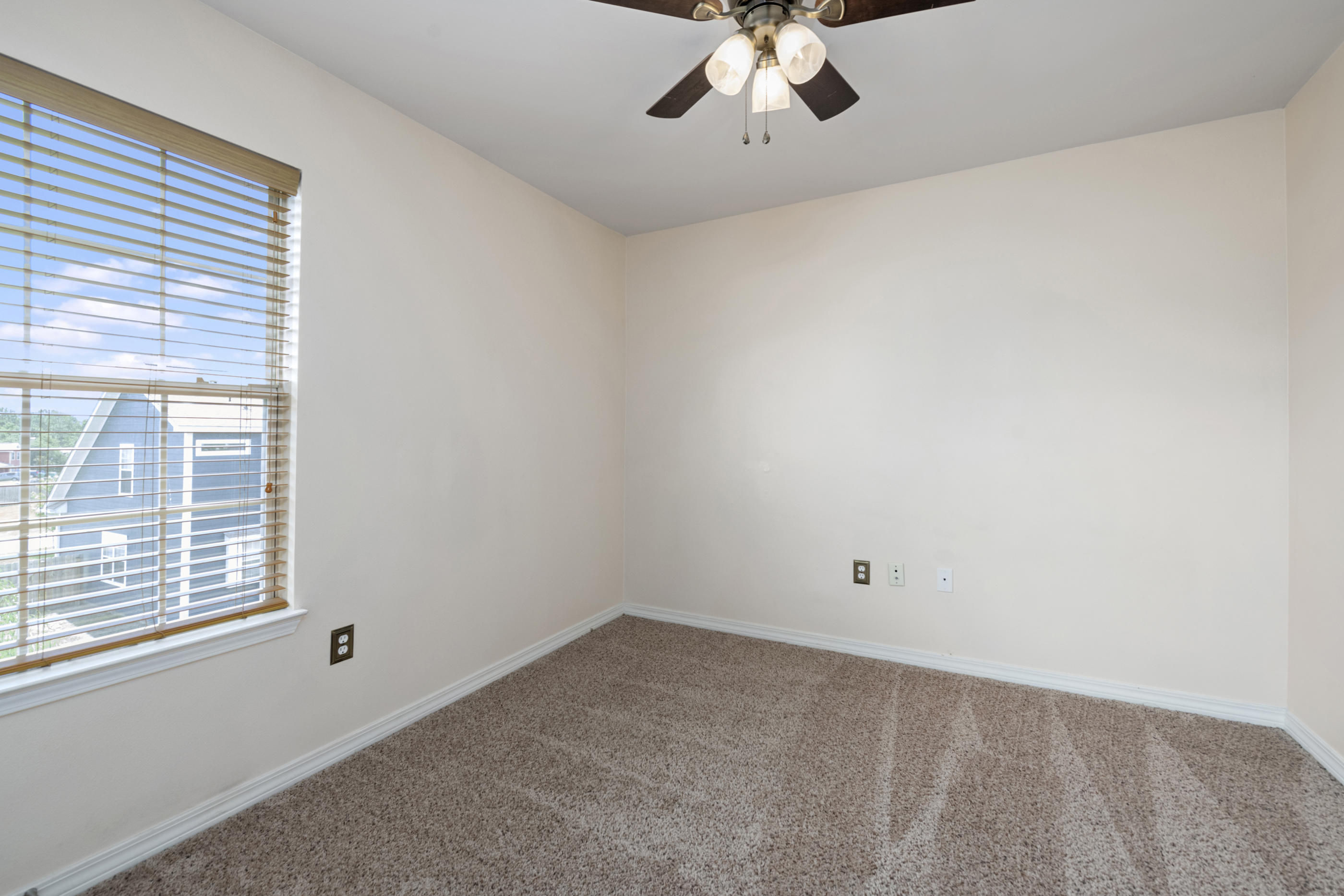 SANDY RIDGE ESTATES - Residential