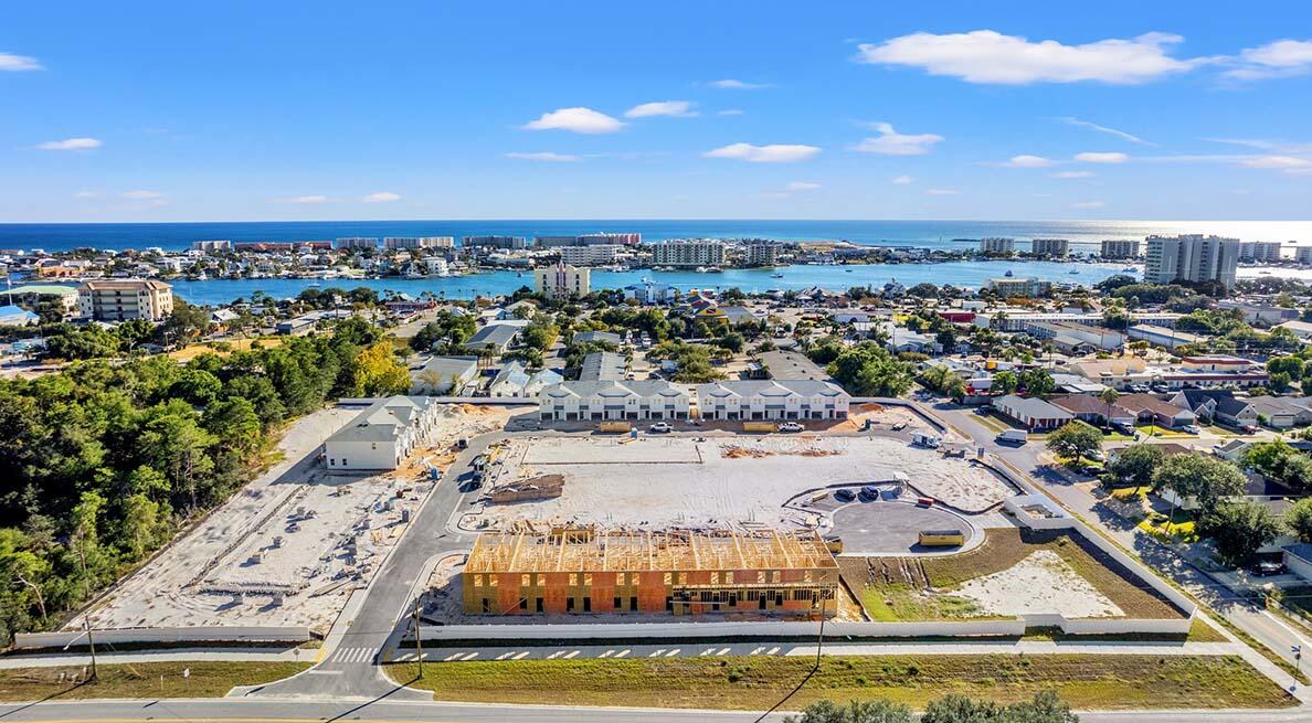 Hawk's Landing Townhomes - Residential