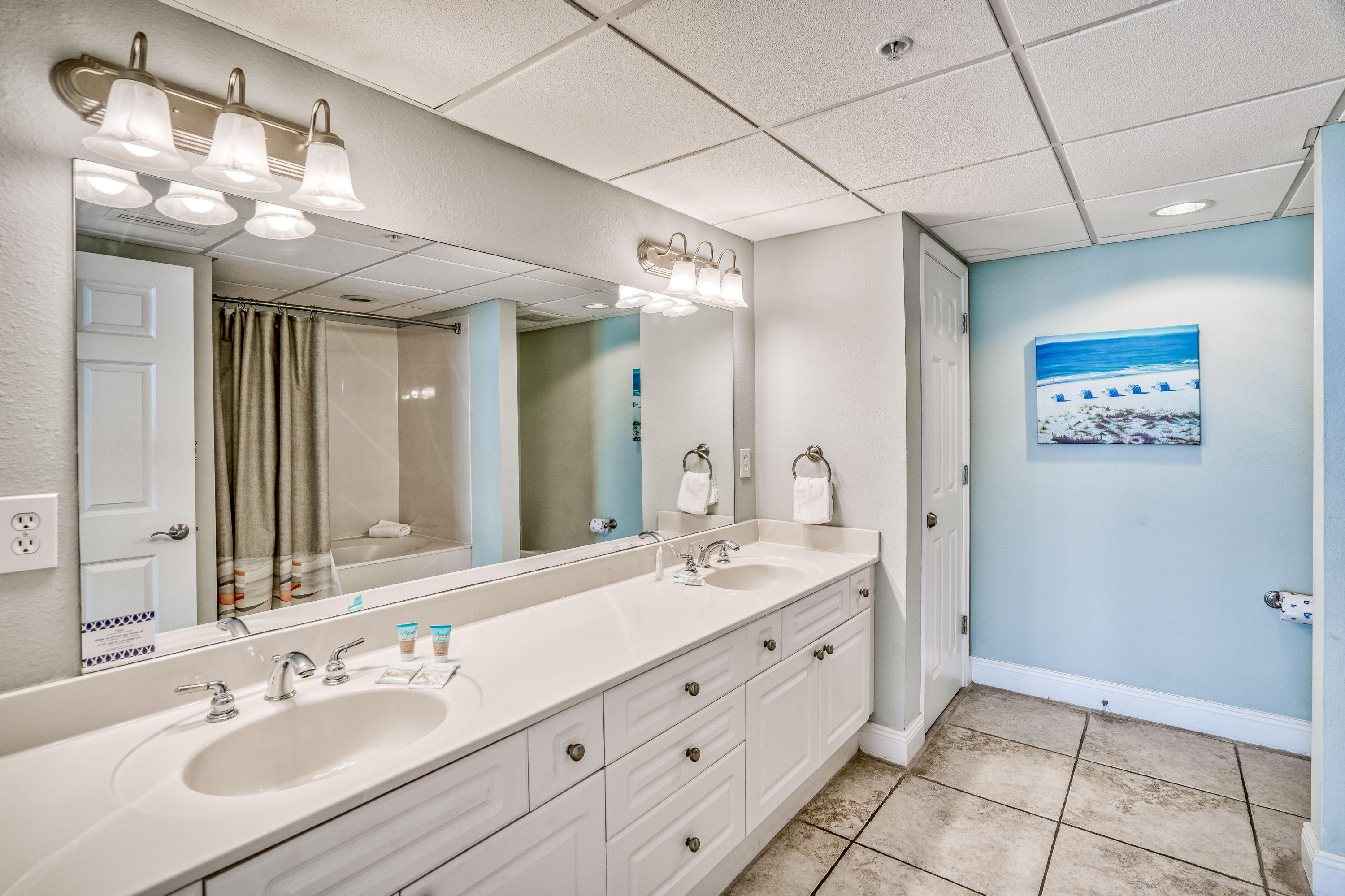 EMERALD BEACH PH 4 - Residential