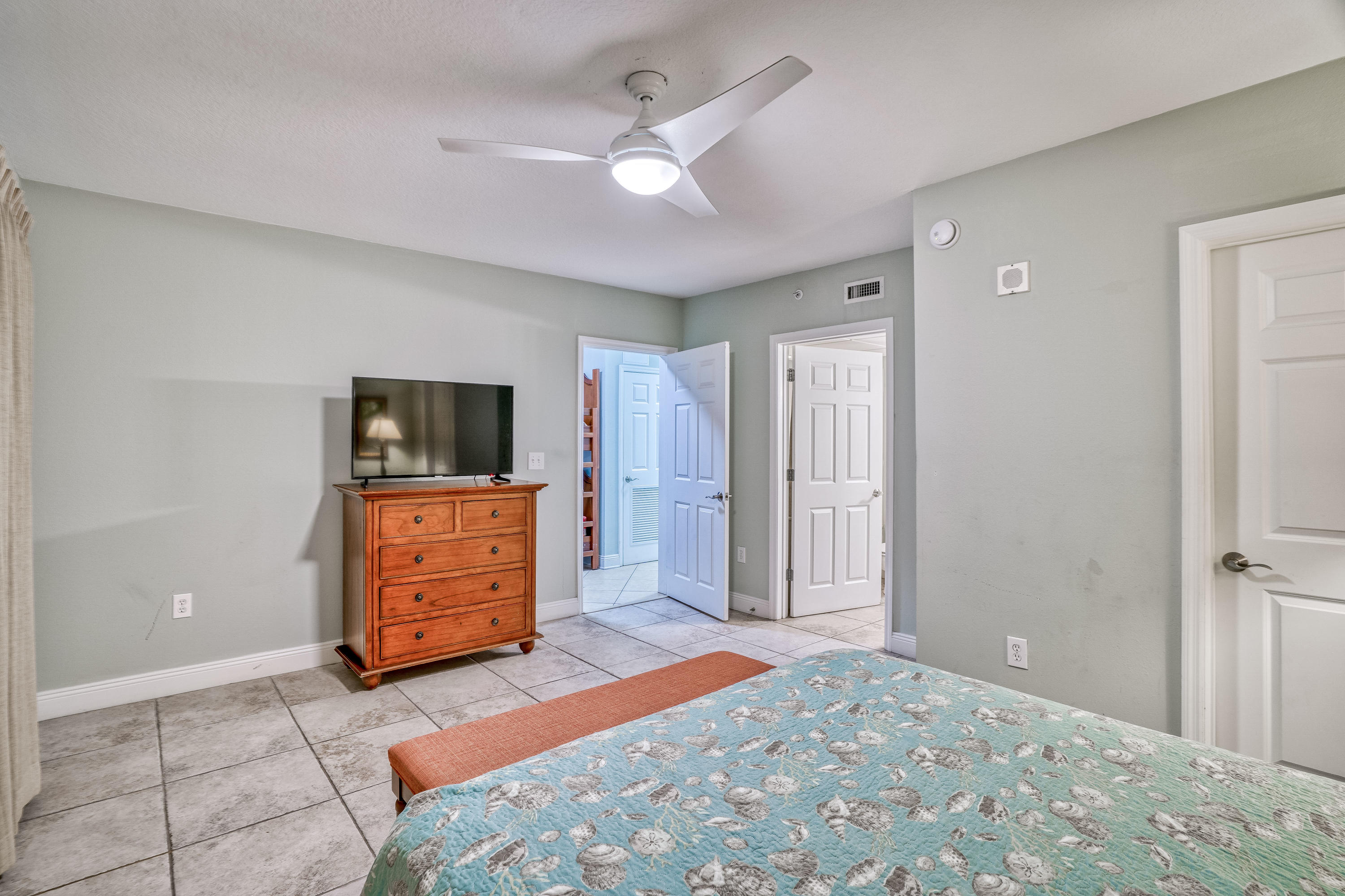 EMERALD BEACH PH 4 - Residential