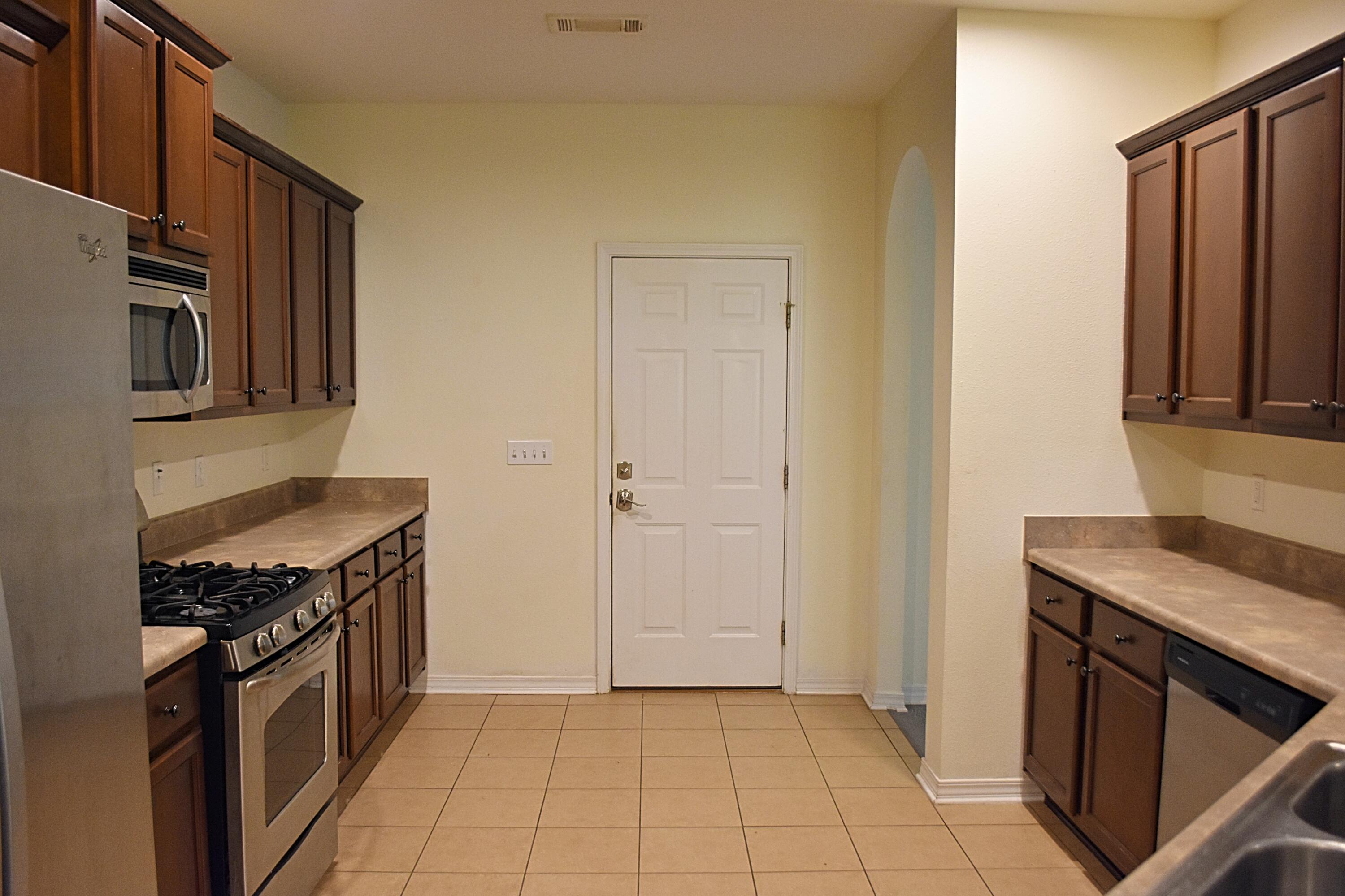 HAMMOCK BAY - Residential Lease