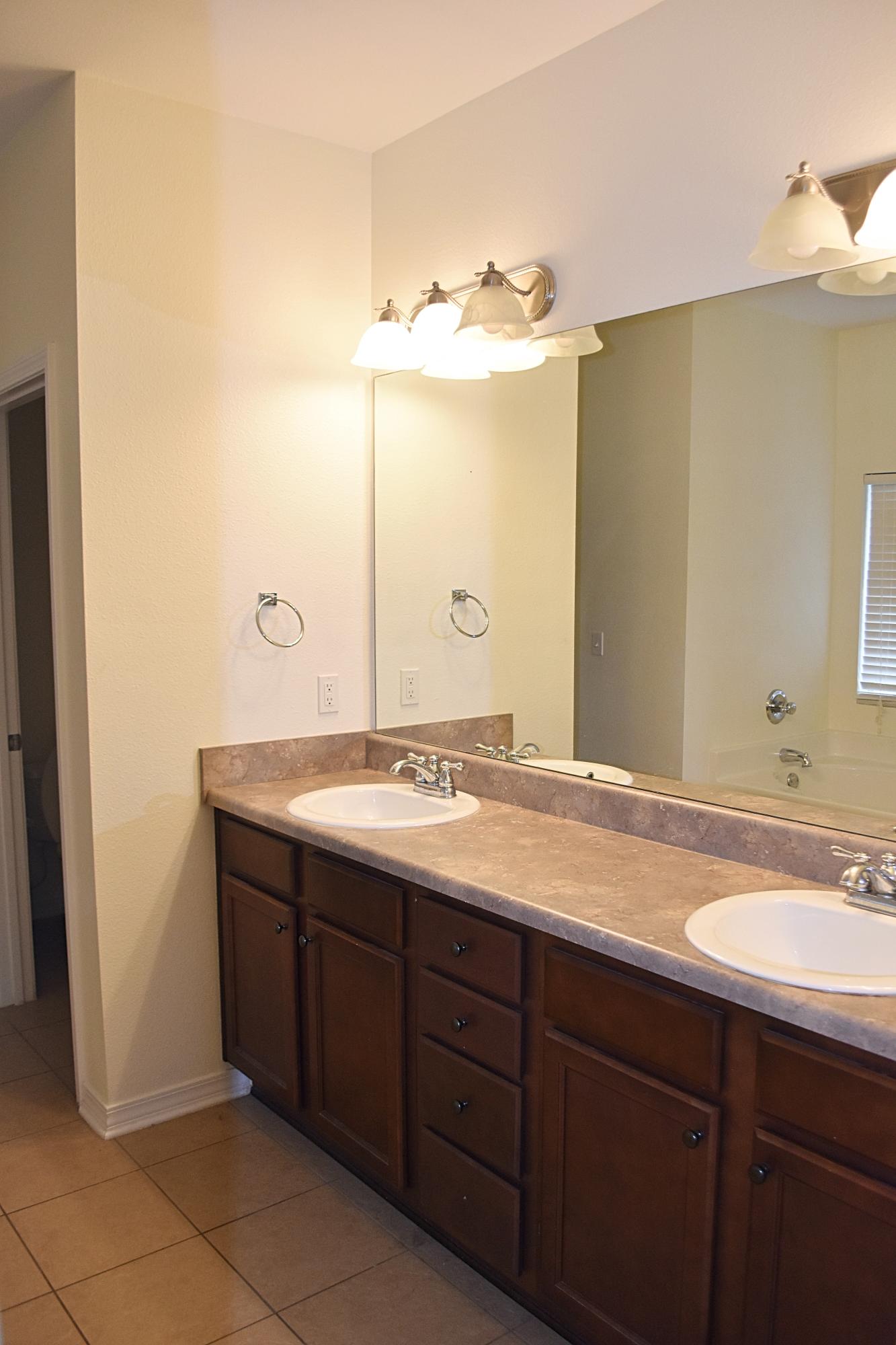 HAMMOCK BAY - Residential Lease