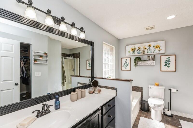RIVERCHASE S/D PH 2 - Residential