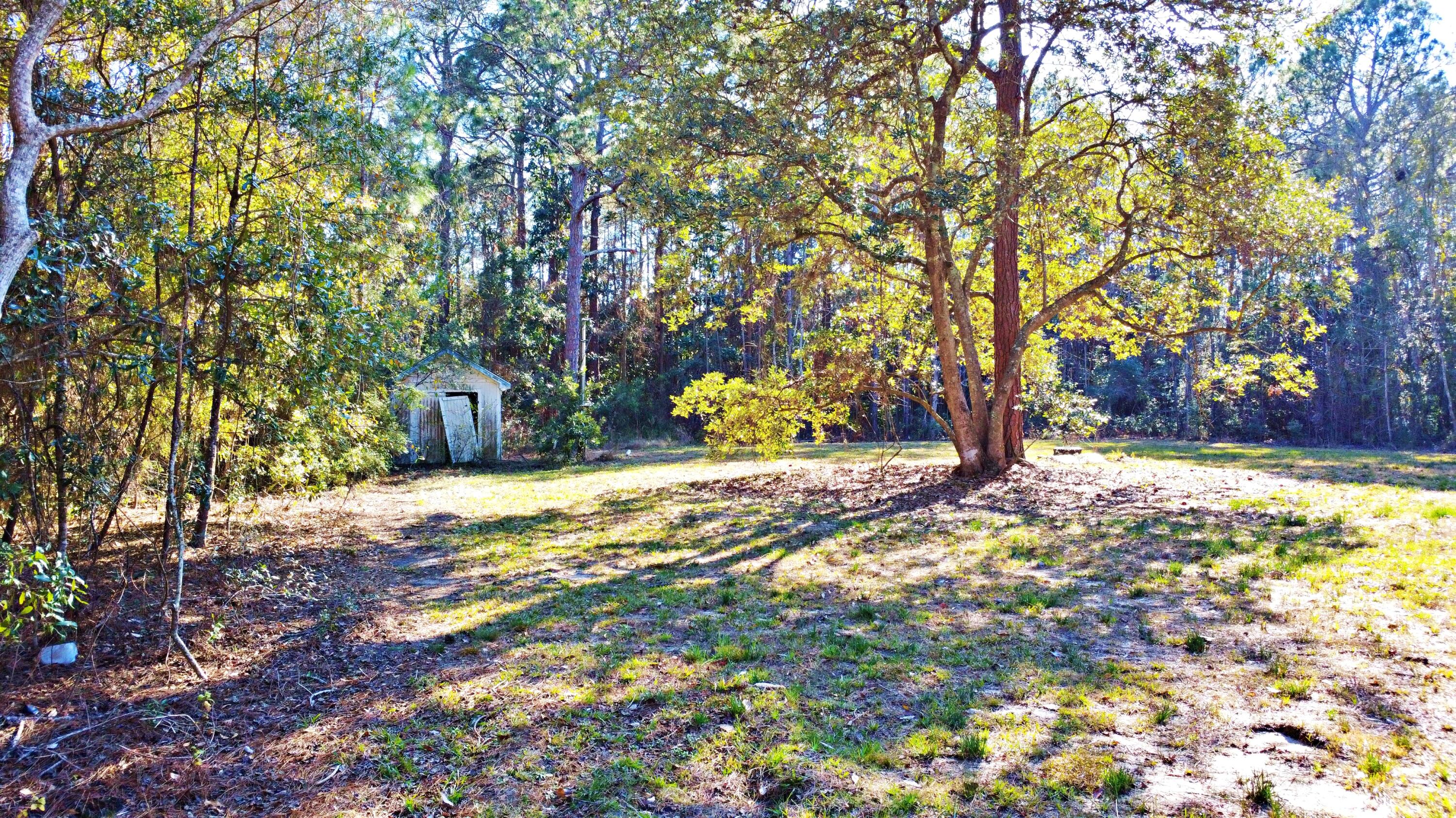 LARKER WOOD ESTATES - Land