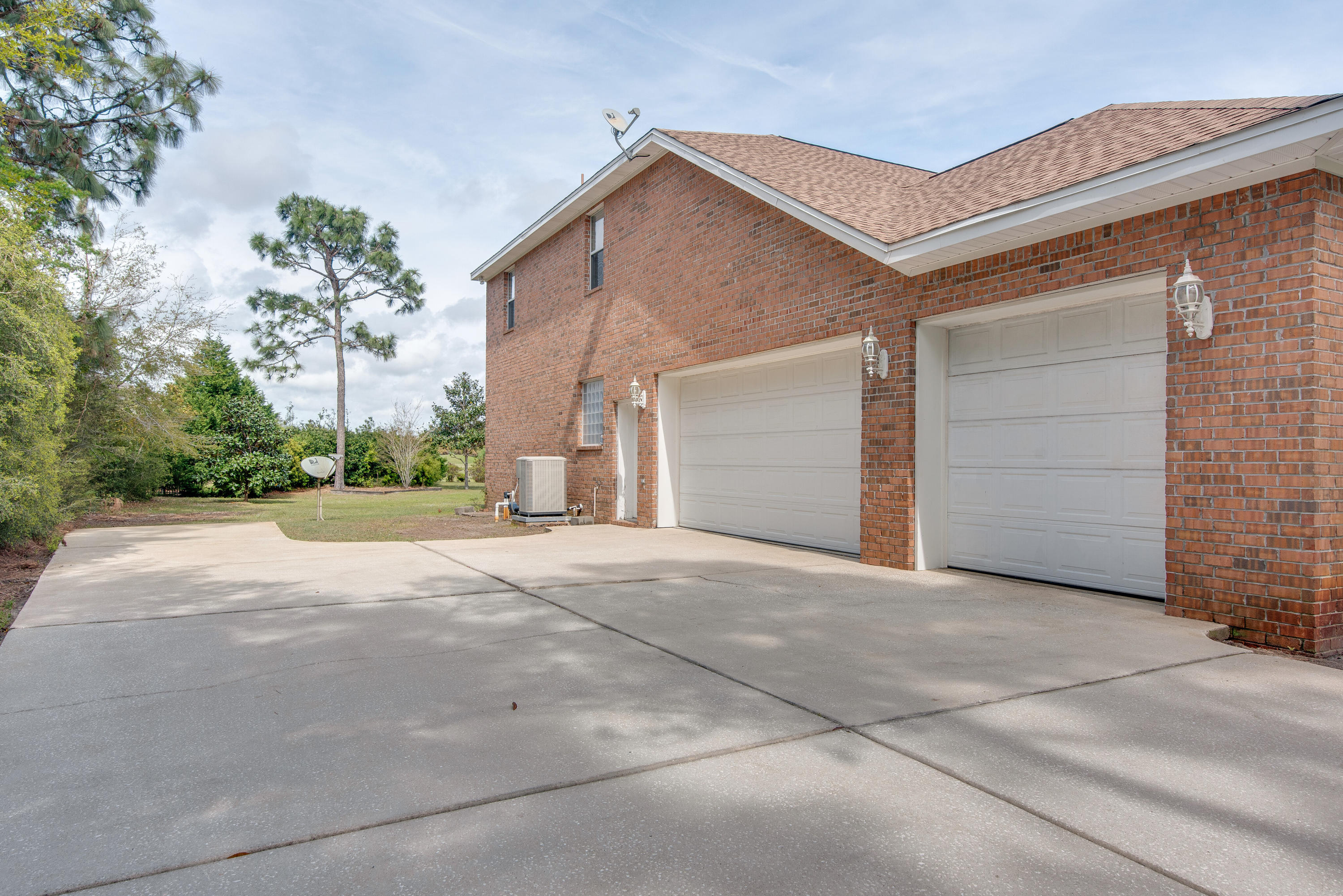 HIDDEN CREEK ESTATES AT HOLLEY BY THE SEA - Residential