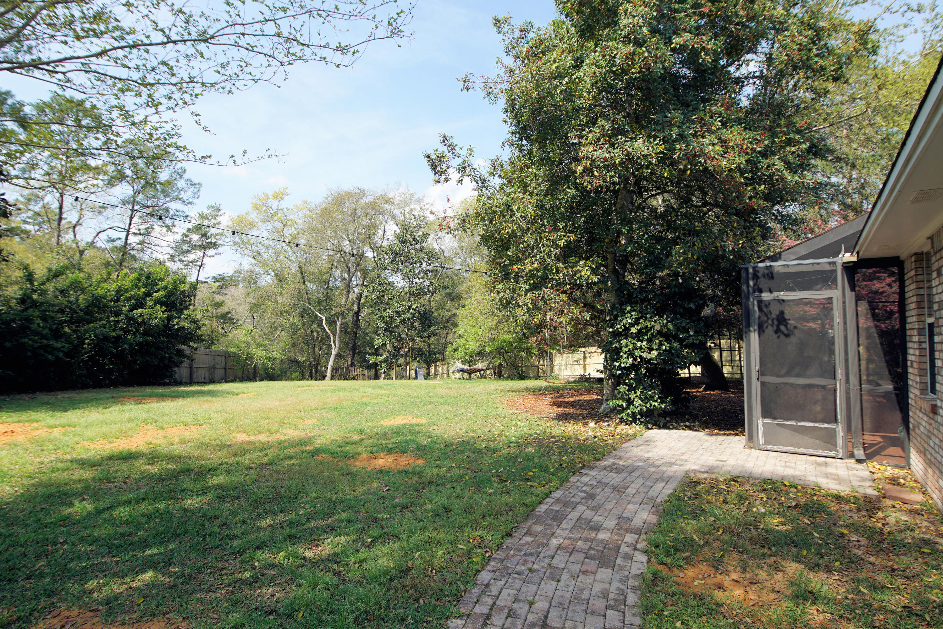 PARKWOOD ESTATES PH 1 BLUEWATER BAY - Residential