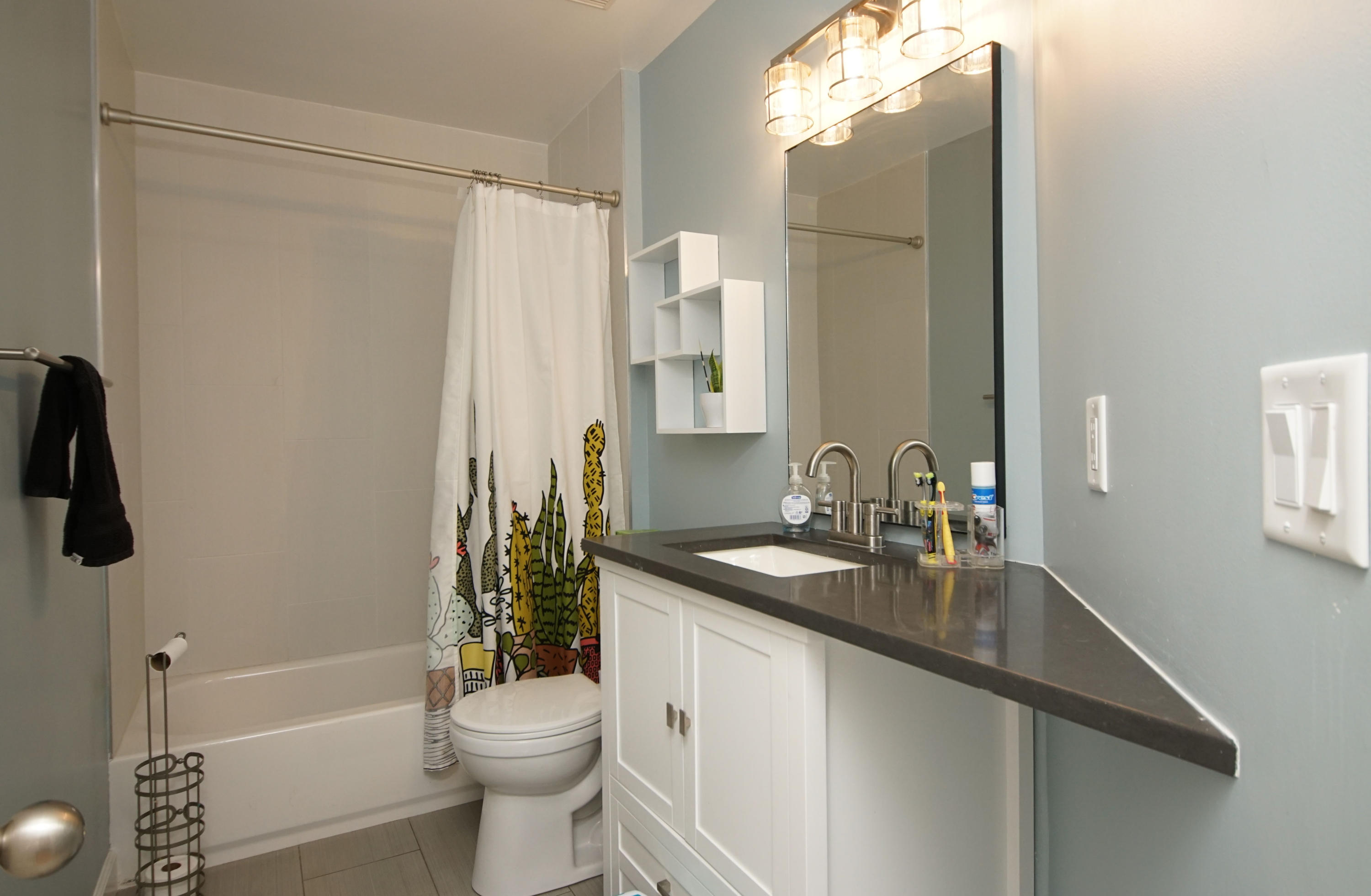 PARKWOOD ESTATES PH 1 BLUEWATER BAY - Residential