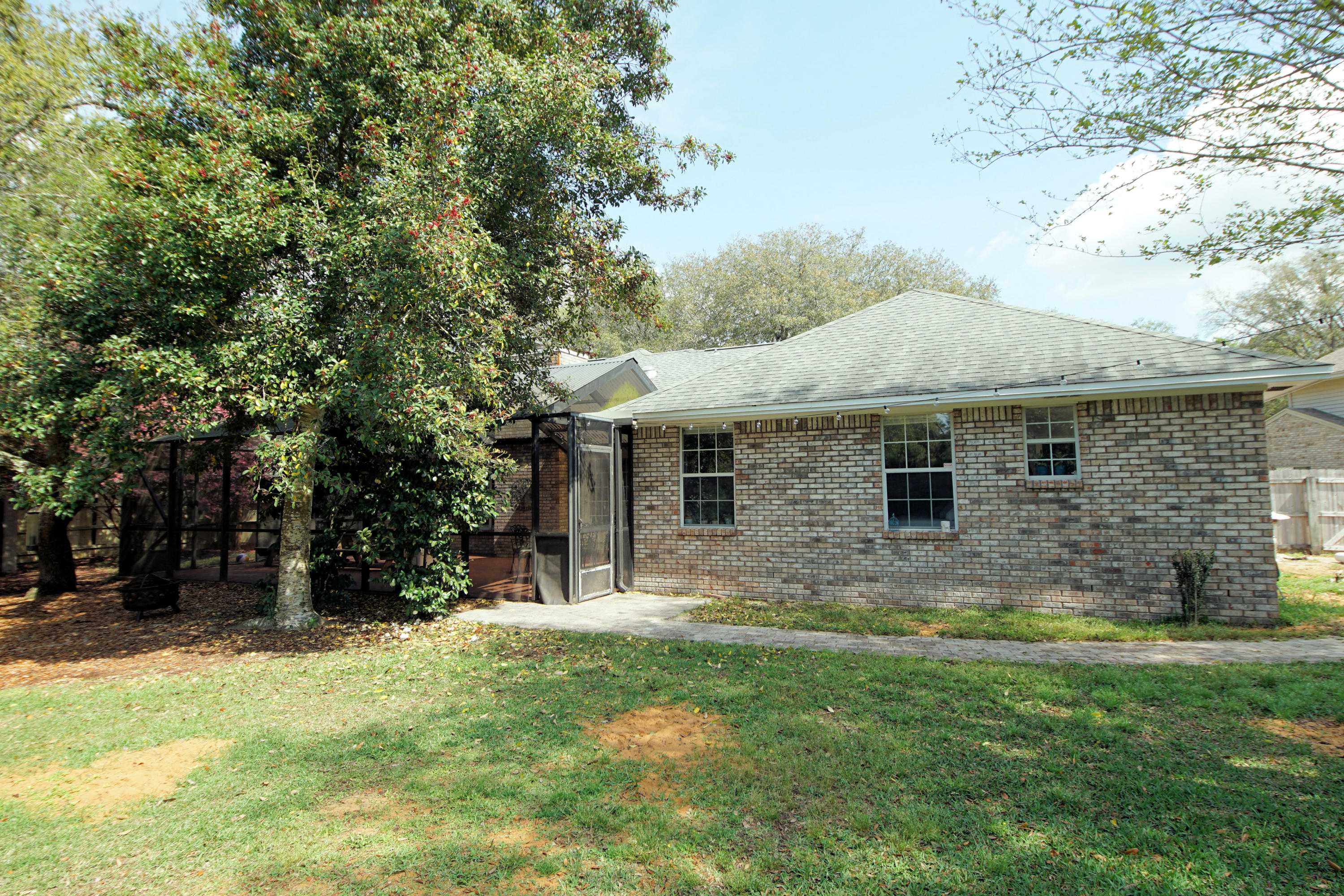 PARKWOOD ESTATES PH 1 BLUEWATER BAY - Residential