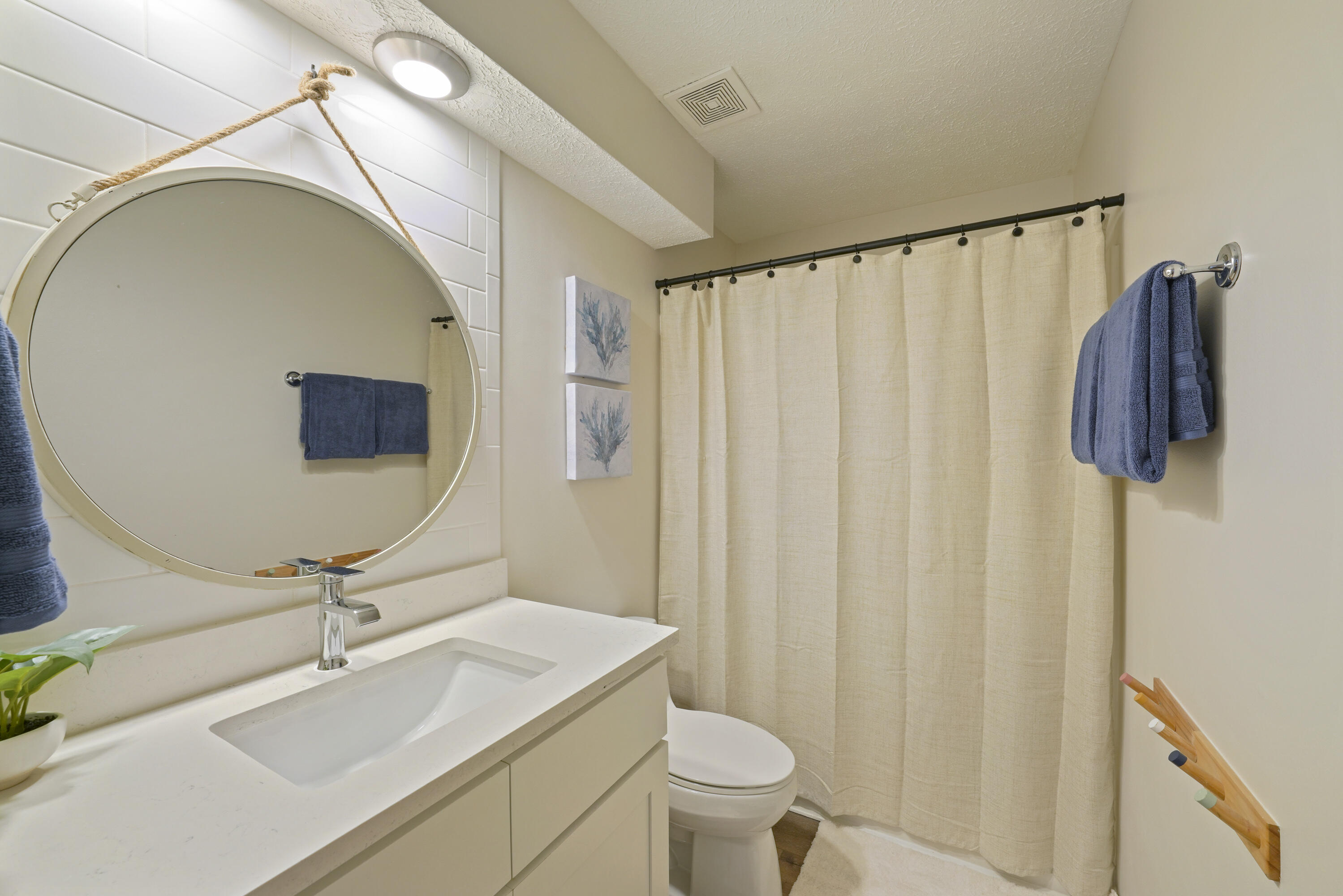 SOUTHWINDS III - Residential