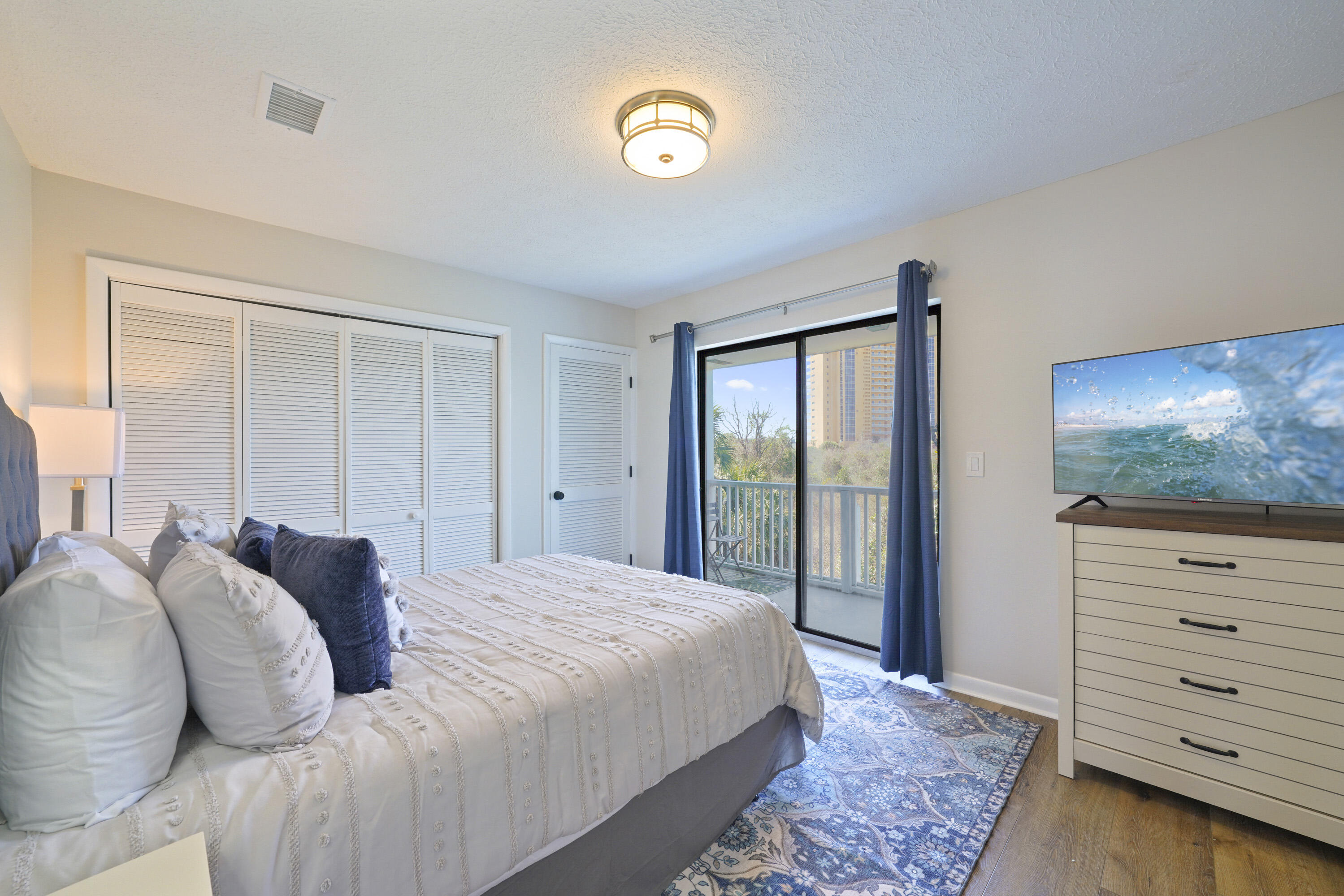 SOUTHWINDS III - Residential