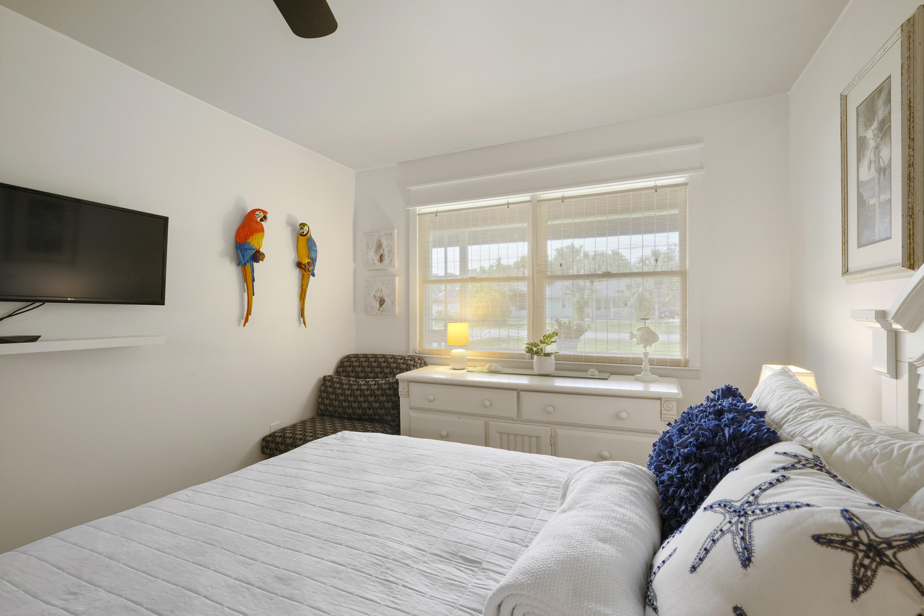 HOLIDAY SHORES EST 4TH ADDN - Residential