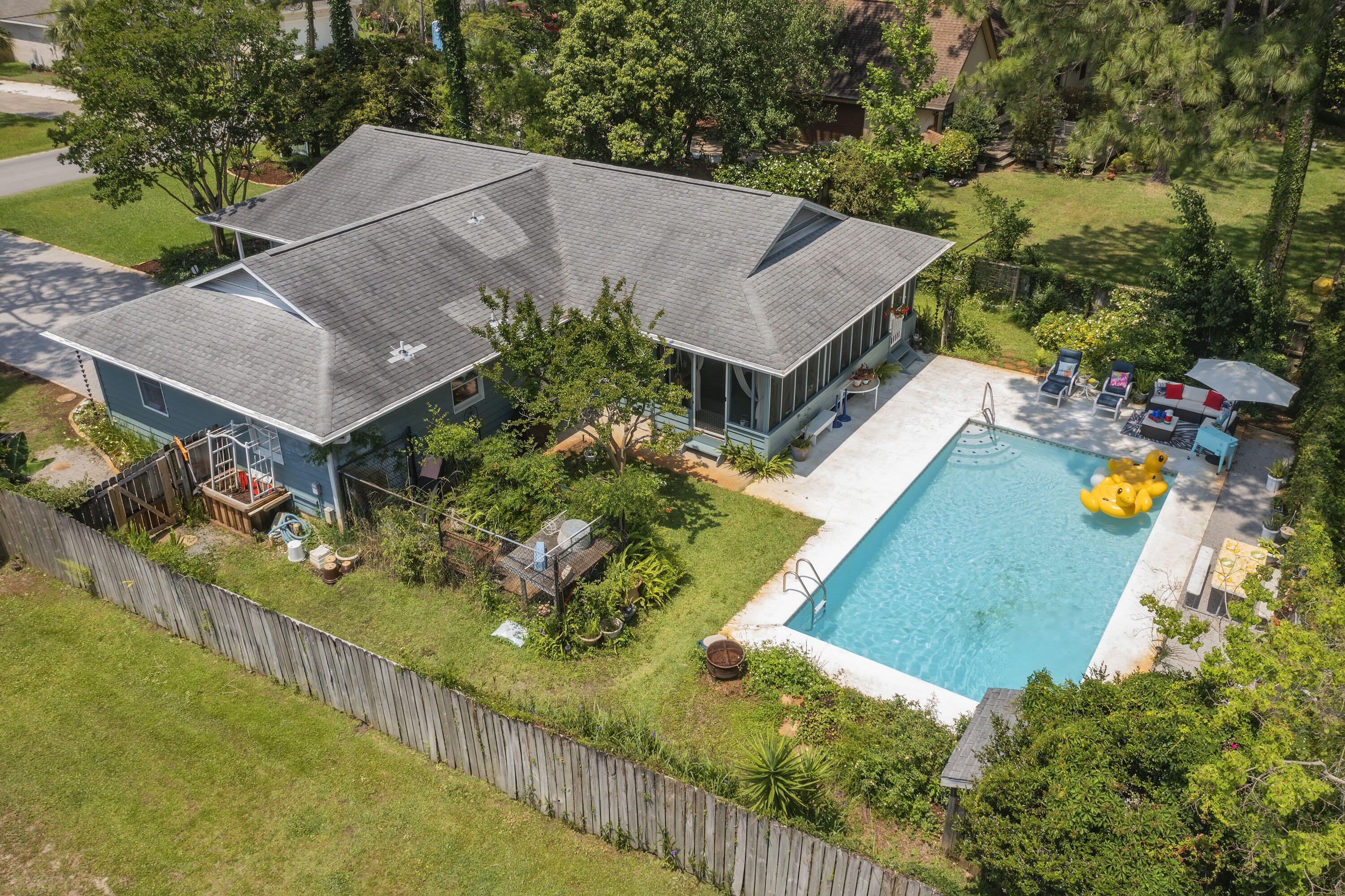 HOLIDAY SHORES EST 4TH ADDN - Residential