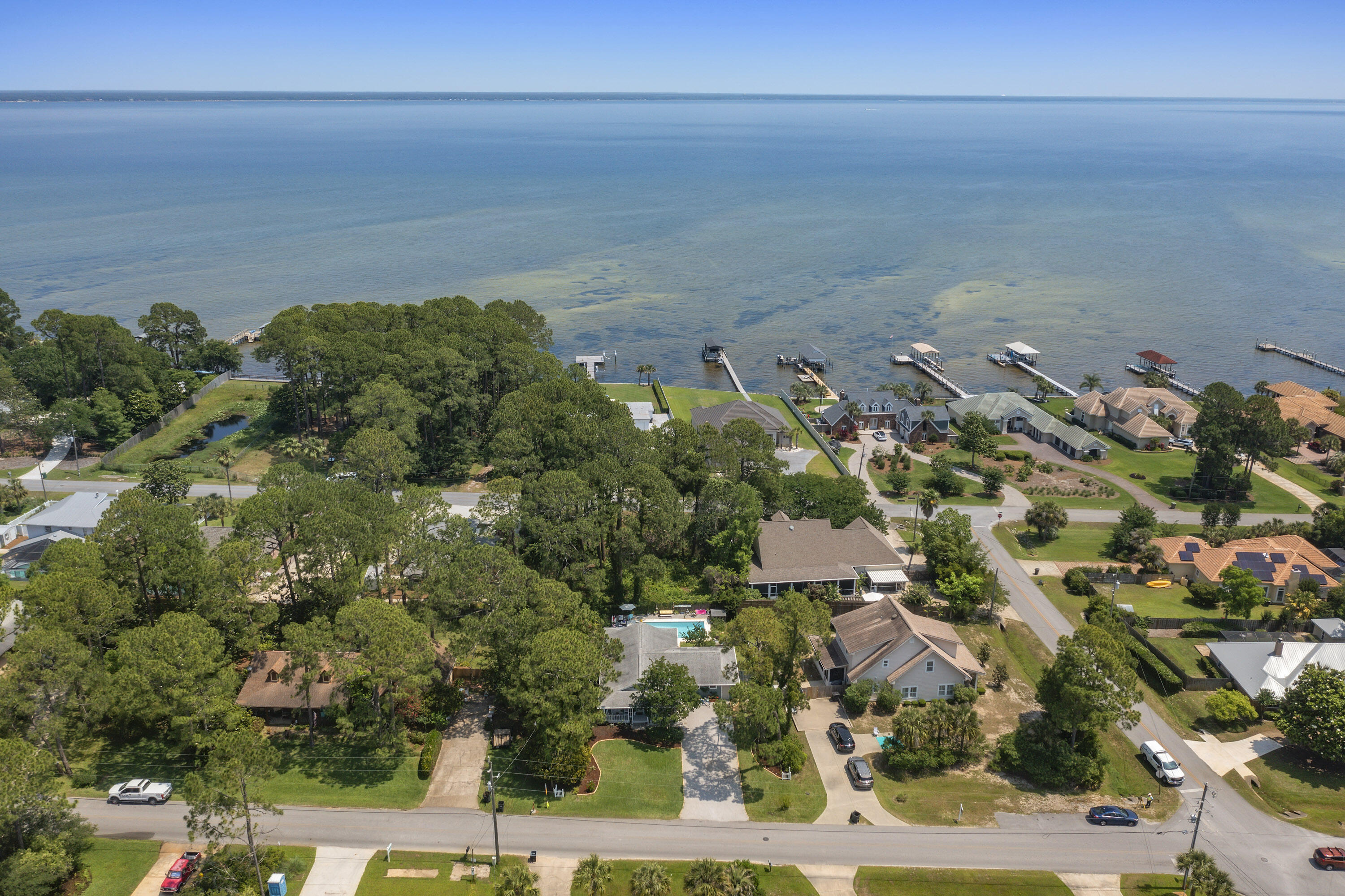 HOLIDAY SHORES EST 4TH ADDN - Residential