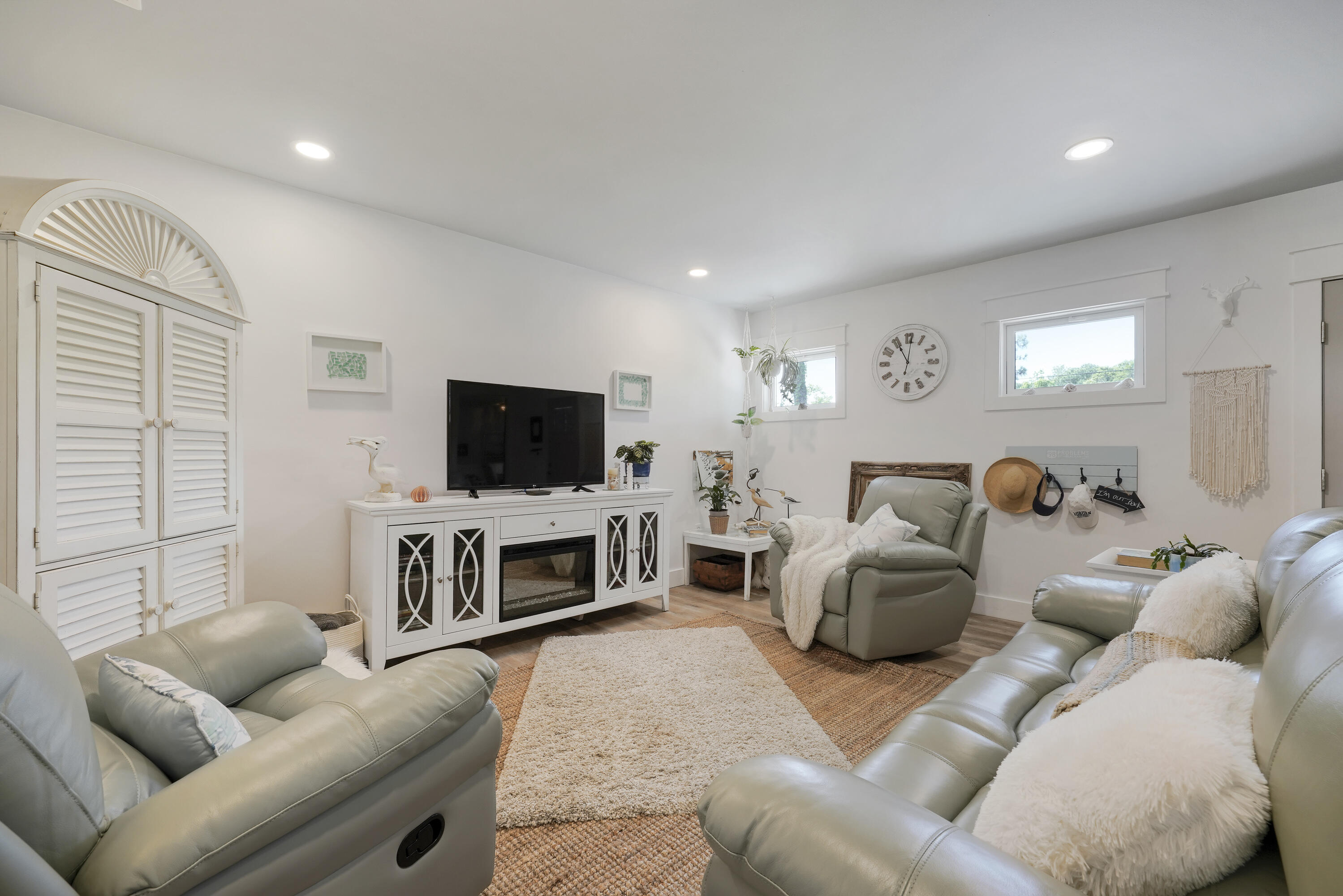 HOLIDAY SHORES EST 4TH ADDN - Residential