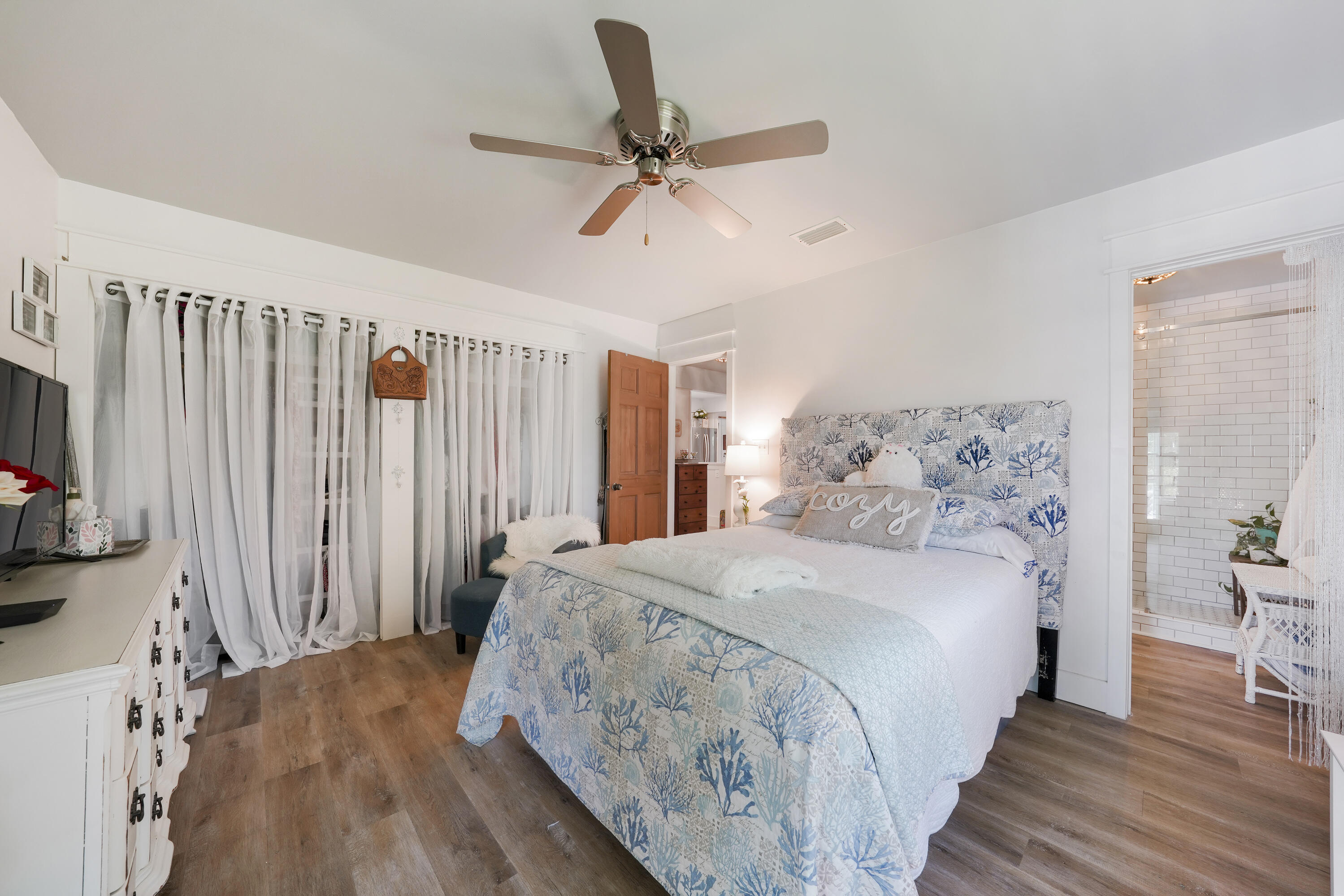 HOLIDAY SHORES EST 4TH ADDN - Residential