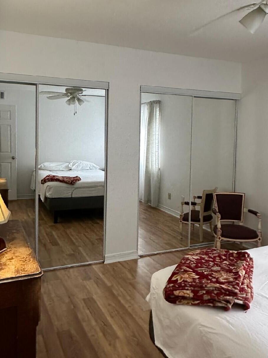 FINISTERRA CONDO - Residential