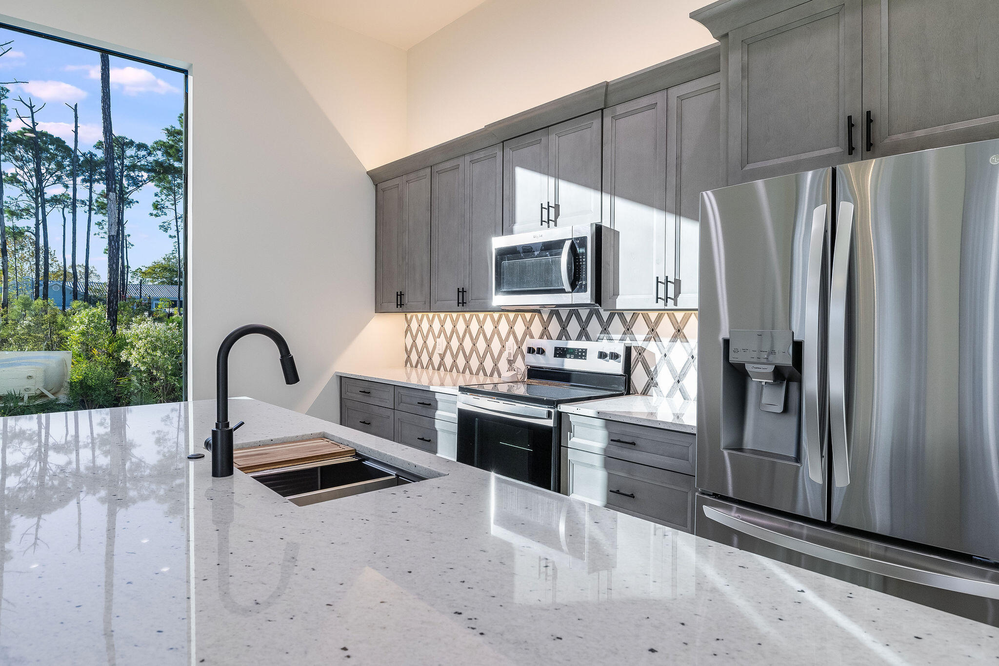 THOMPSON PLANTATION - Residential Lease