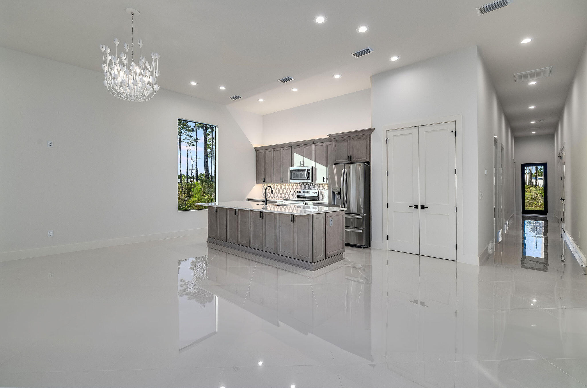 Don't miss this stunning, brand-new construction, single-story townhouse featuring 3 bedrooms and 2 full bathrooms with premium finishes throughout.This home offers the perfect blend of modern luxury and convenience. Just a short drive or bike ride to the pristine white sand beaches and crystal-clear waters of Santa Rosa Beach, this home offers the ultimate in convenience. With all utilities included, you can enjoy hassle-free living without the worry of additional bills.Interior Details:Elegant quartz countertopsUpgraded AppliancesSpacious 12 ft. ceilingsModern, open floor plan with premium finishesWasher /Dryer Included**ALL UTILITIES AND LAWN CARE INCLUDED***Lease Terms: 12 Month Lease*Pets: Allowed