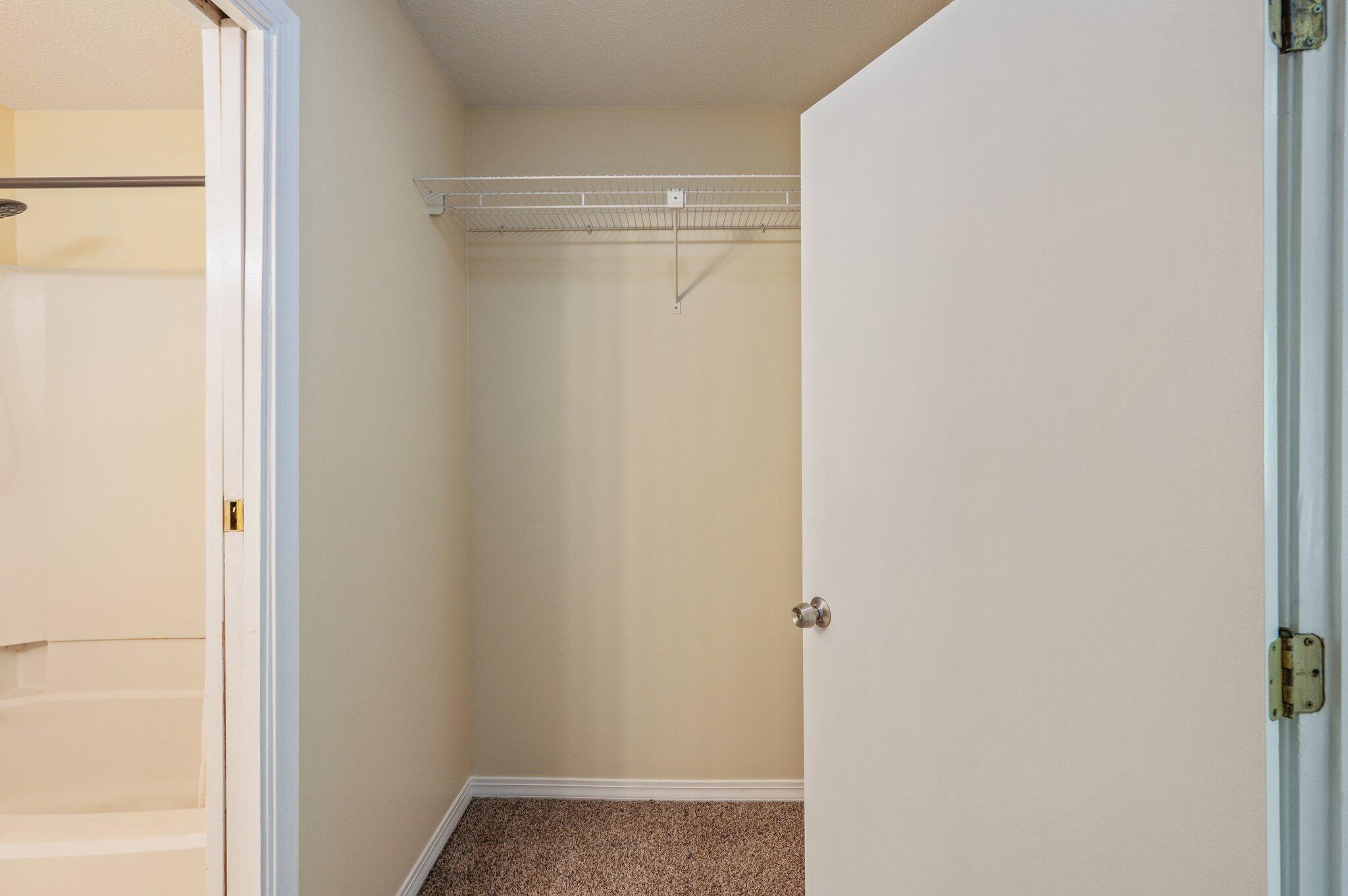 MAGNOLIA BAY CLUB - Residential Lease