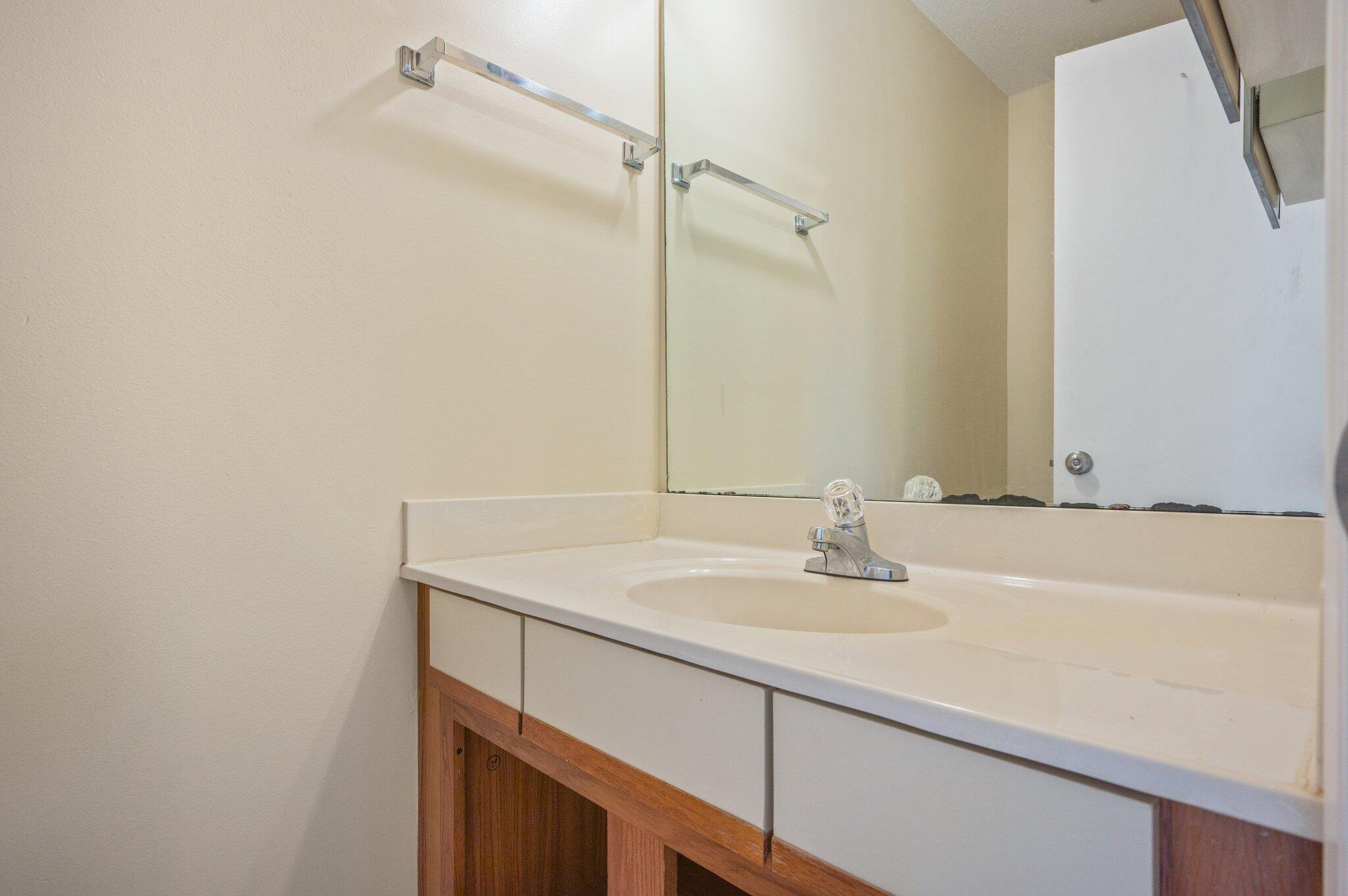 MAGNOLIA BAY CLUB - Residential Lease