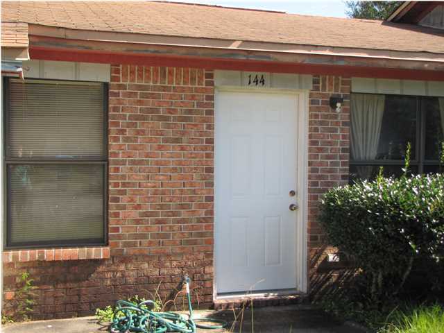 This is a 2 bedroom, 1 bath unit located in town. The home has tile flooring throughout. No pets or smoking please. Thorough background and credit check on applicants.
