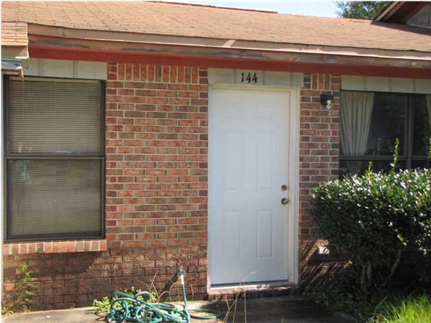 This is a 2 bedroom, 1 bath unit located in town. The home has tile flooring throughout. No pets or smoking please. Thorough background and credit check on applicants.